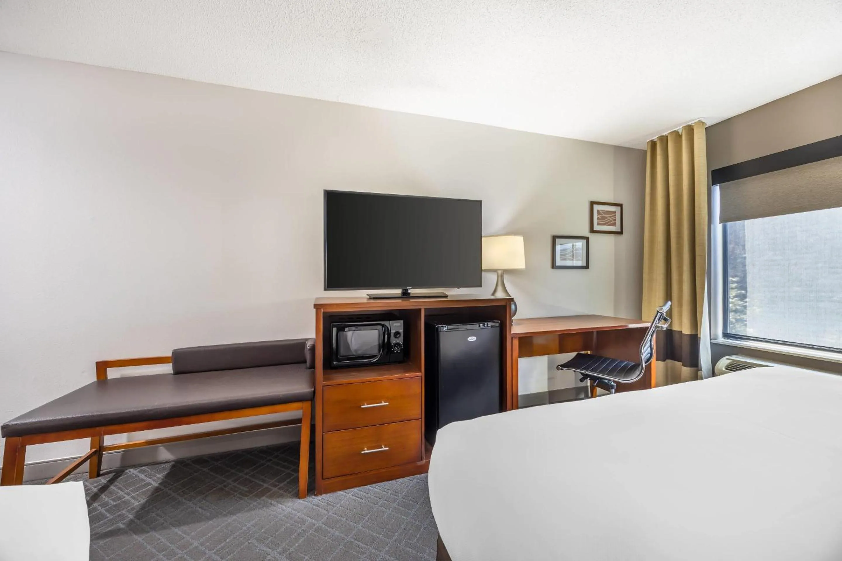 Bedroom, Bed in Comfort Inn & Suites Chattanooga West - Lookout Mountain