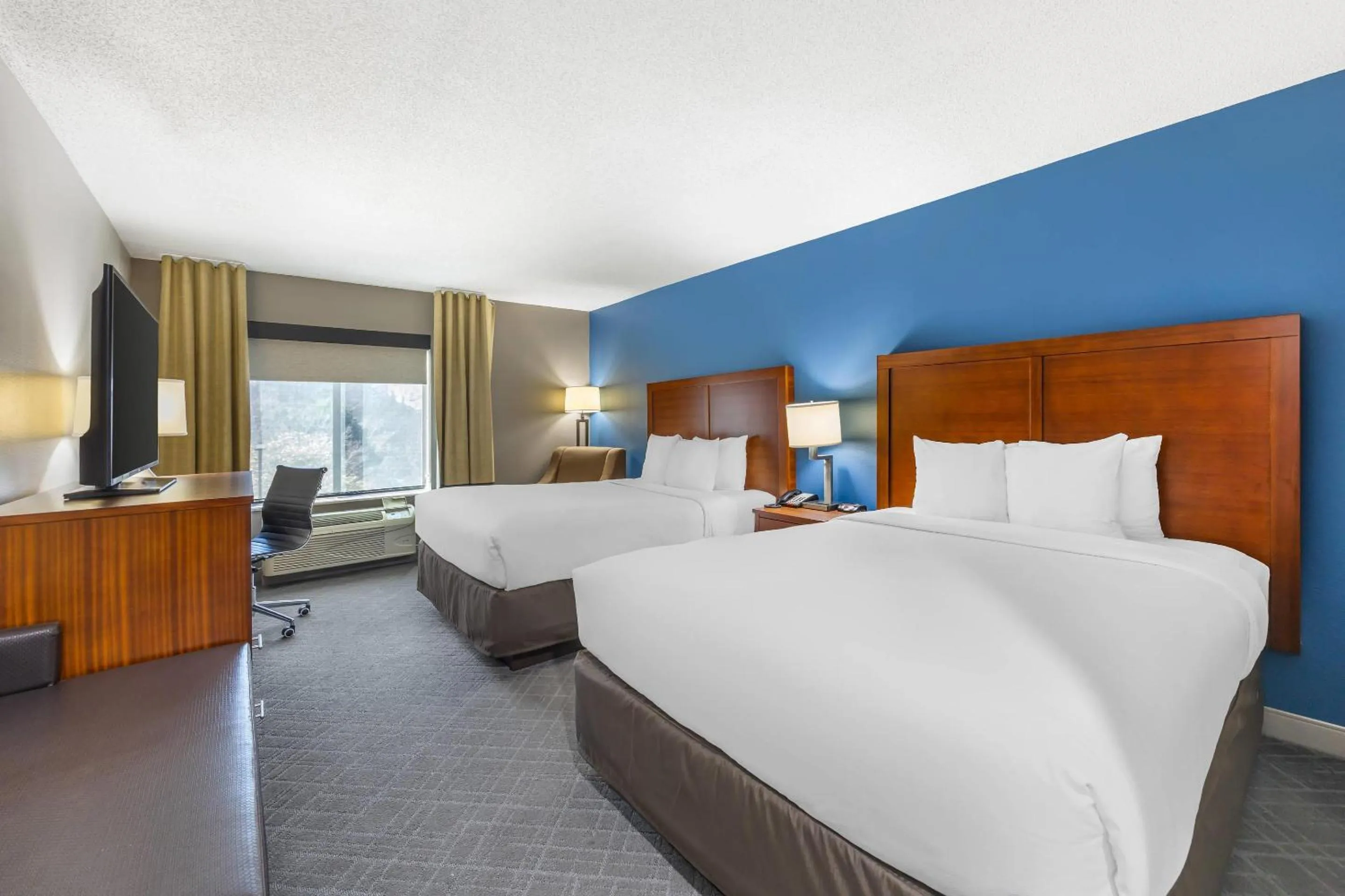 Bedroom, Bed in Comfort Inn & Suites Chattanooga West - Lookout Mountain