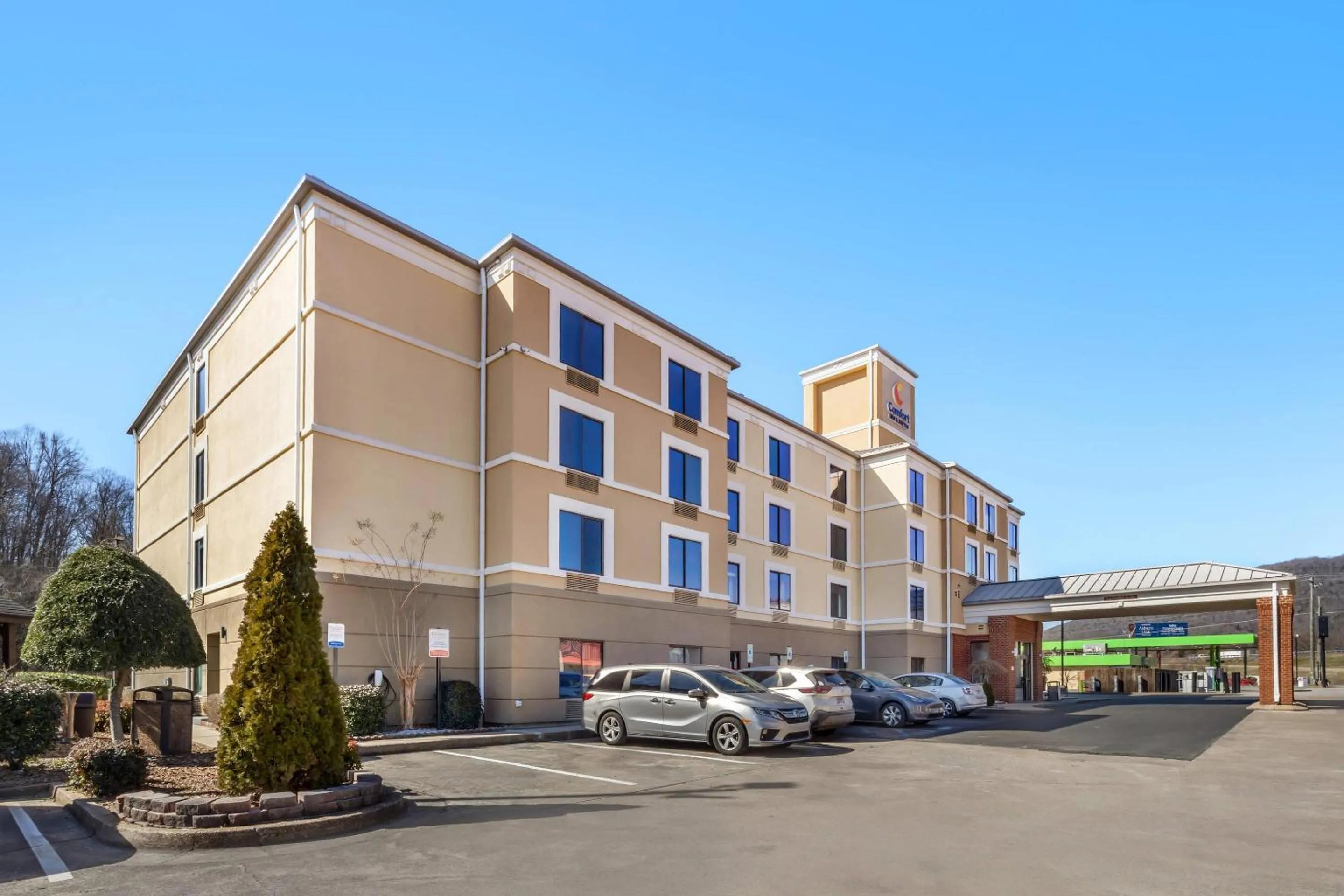 Property building in Comfort Inn & Suites Chattanooga West - Lookout Mountain