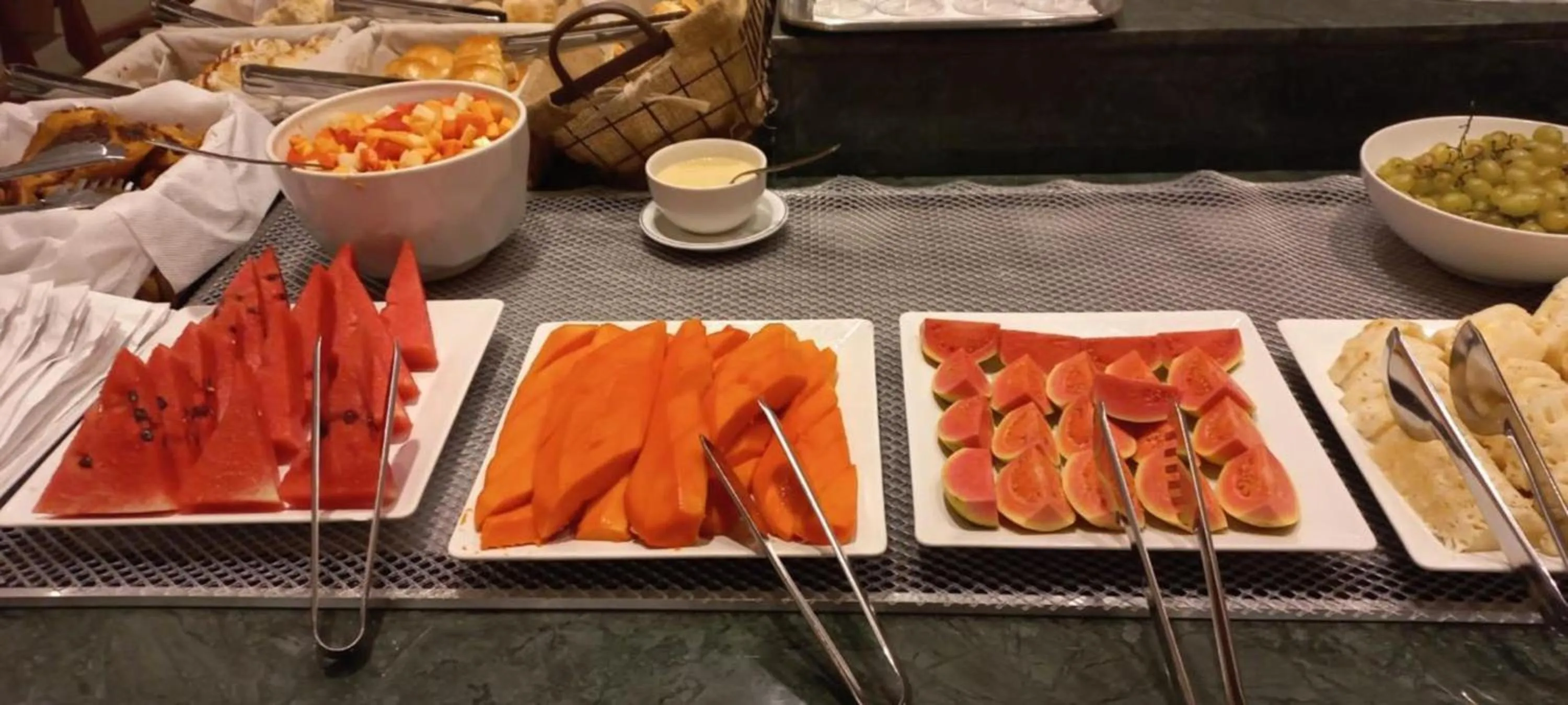 Breakfast in Regency Park Hotel