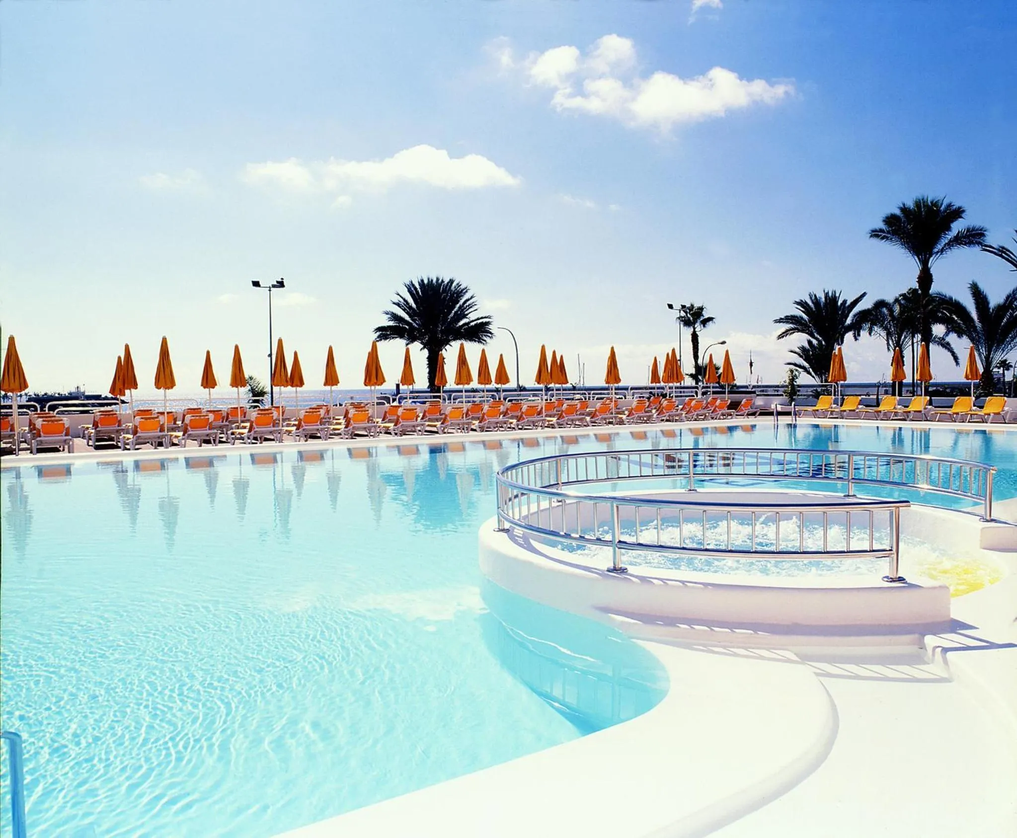 Swimming pool in El Greco