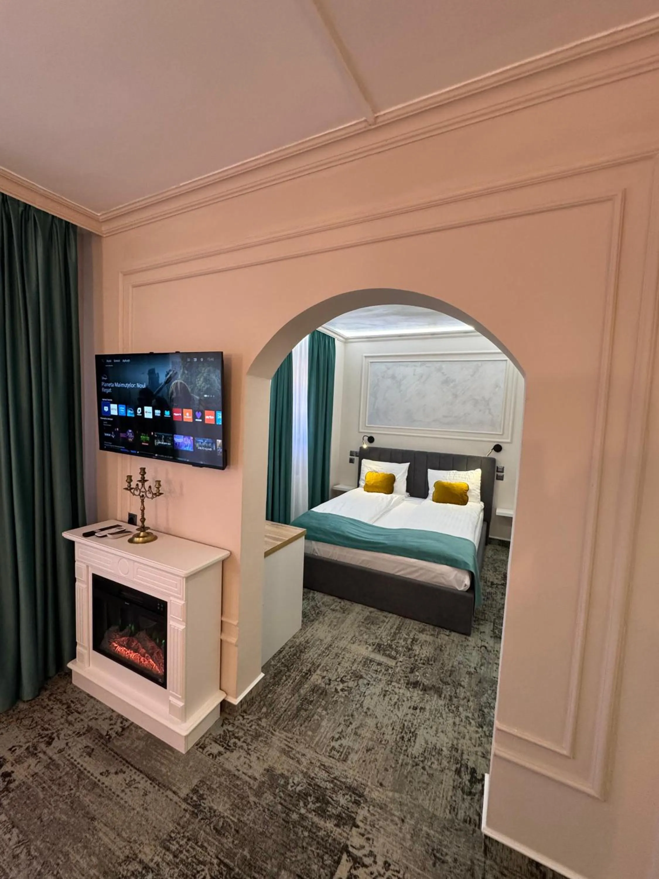 Deluxe Studio in Hotel Aurora
