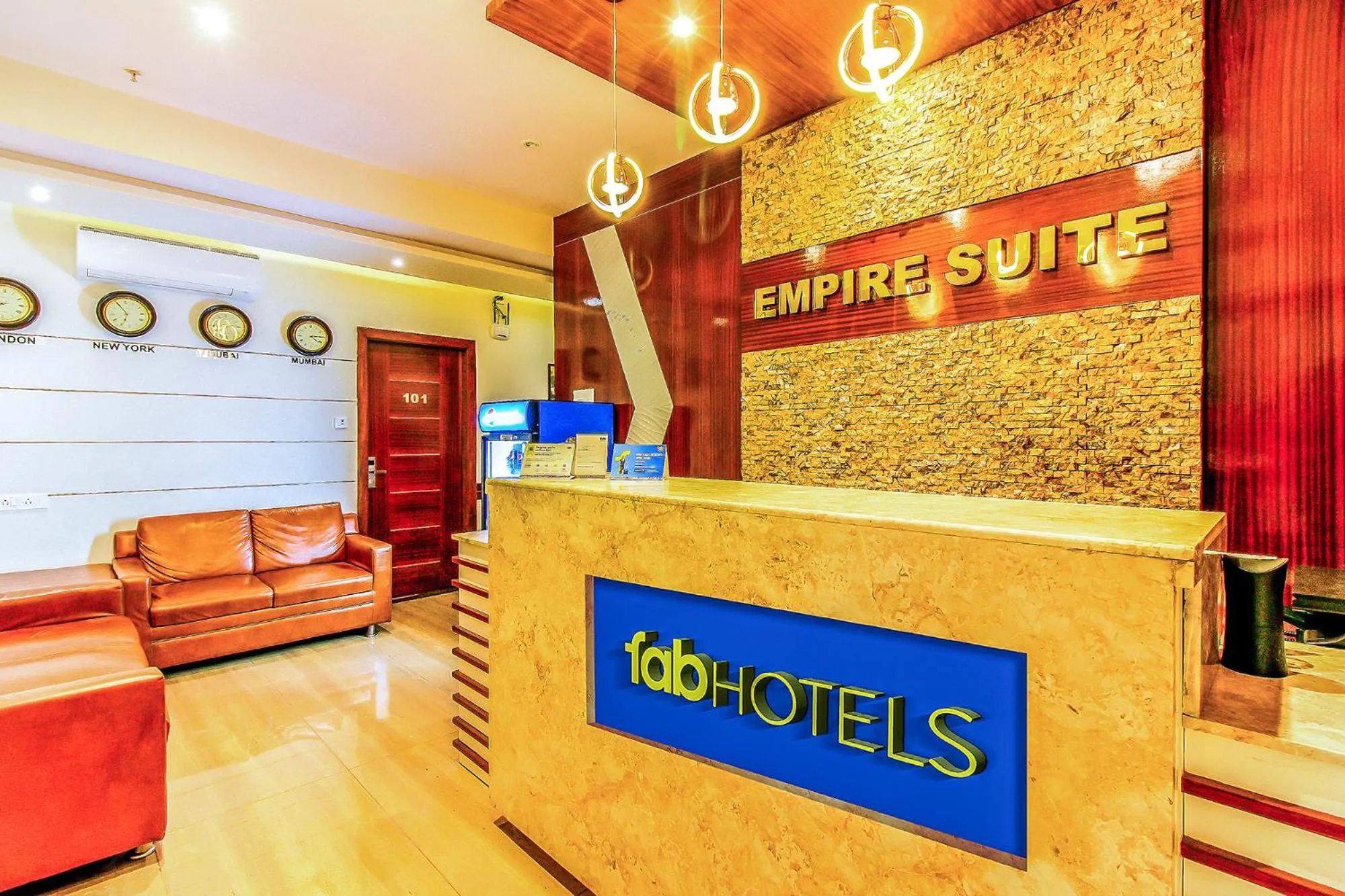 Lobby or reception in Via Empire Suite