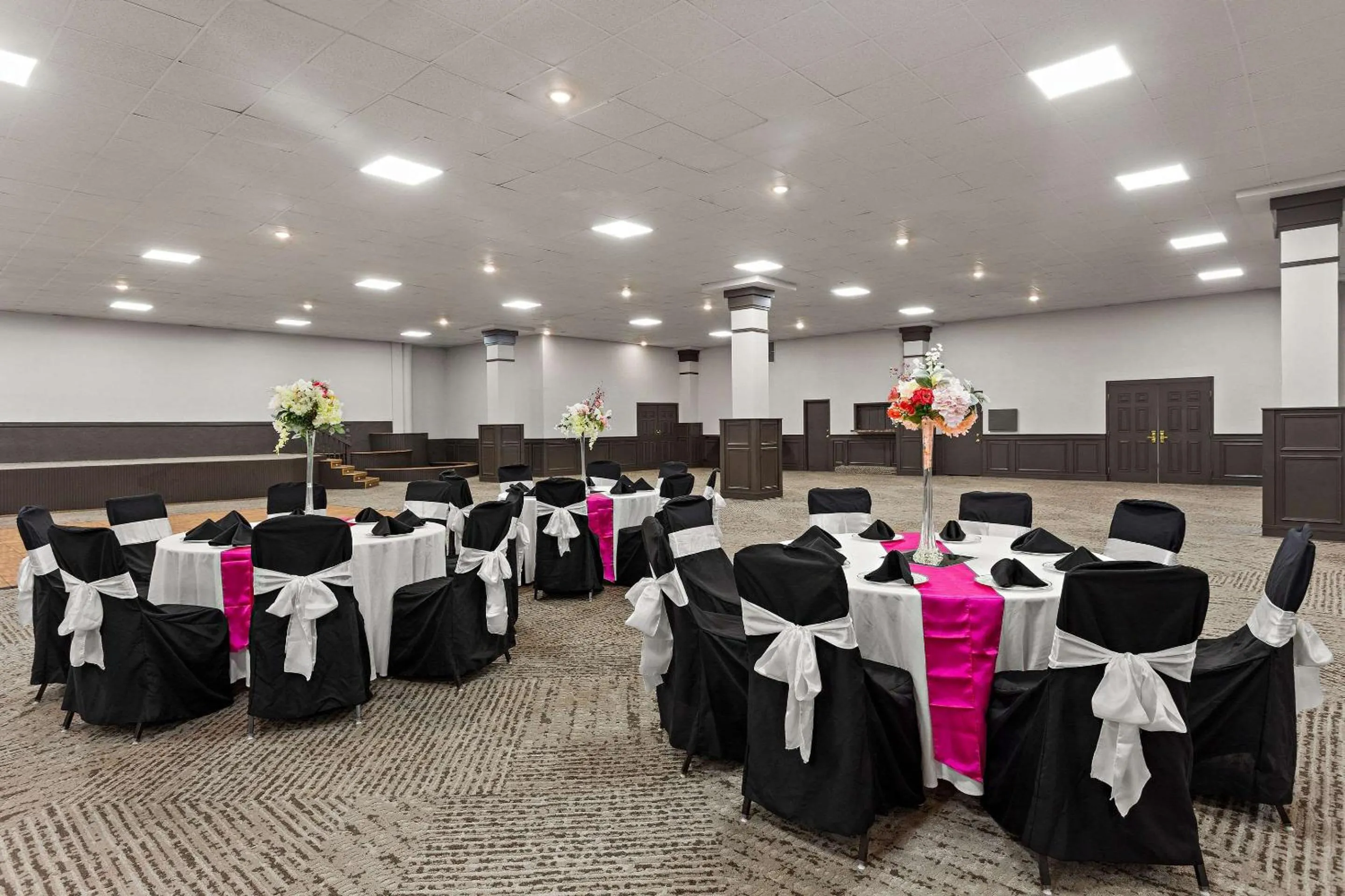 Meeting/conference room in Wingate by Wyndham South Bend - Notre Dame