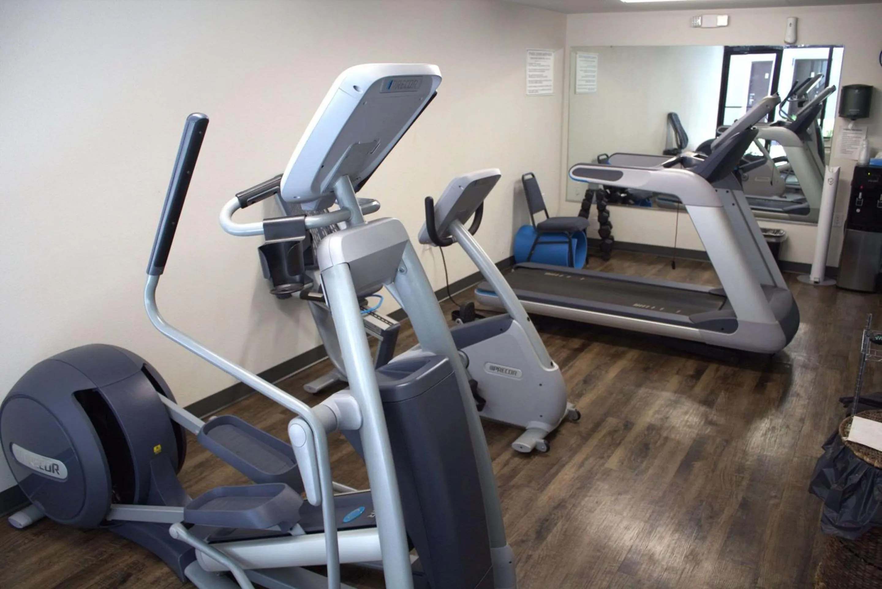 Fitness centre/facilities in Clarion Pointe Statesville