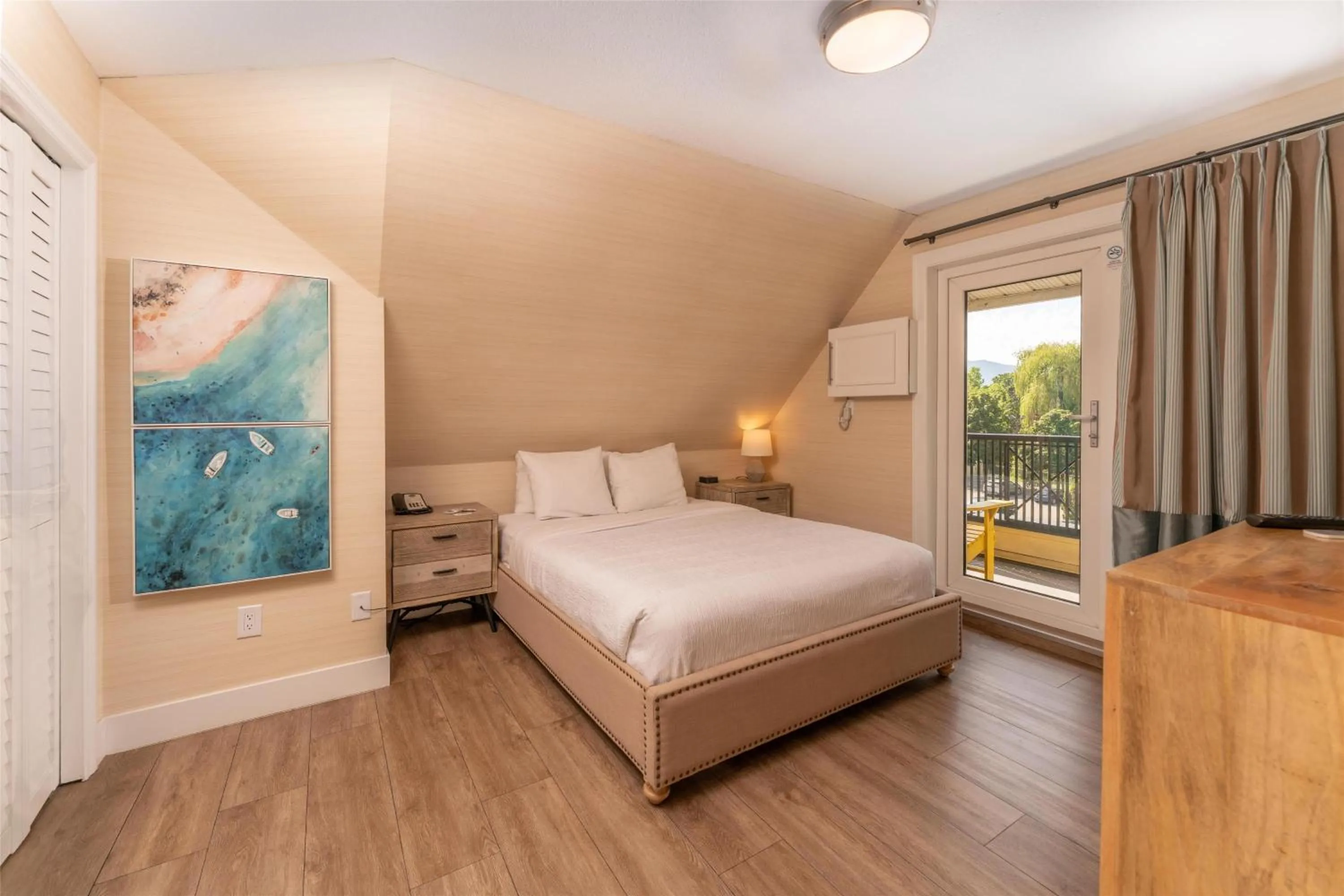 Bedroom, Bed in Prestige Beach House, WorldHotels Crafted