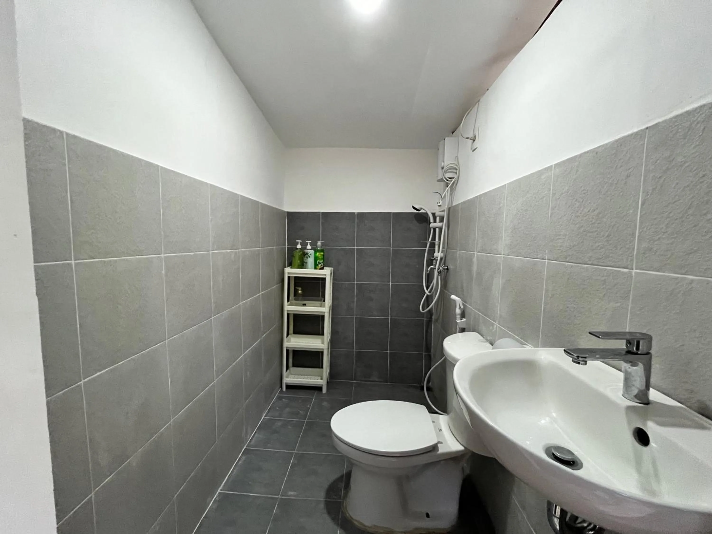 Bathroom in Villa Milagros Dive Inn Anilao