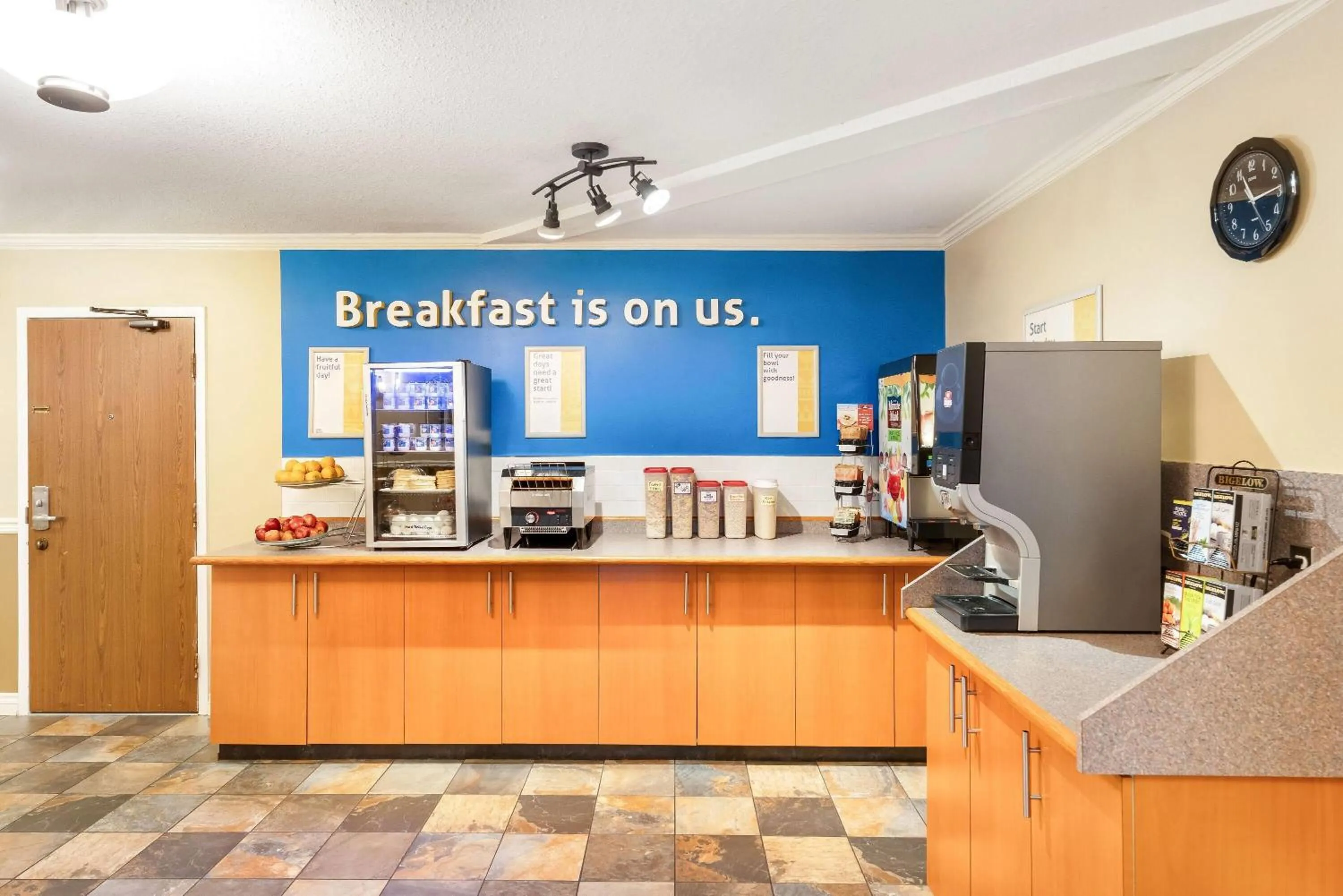 Restaurant/places to eat in Days Inn by Wyndham Nanaimo