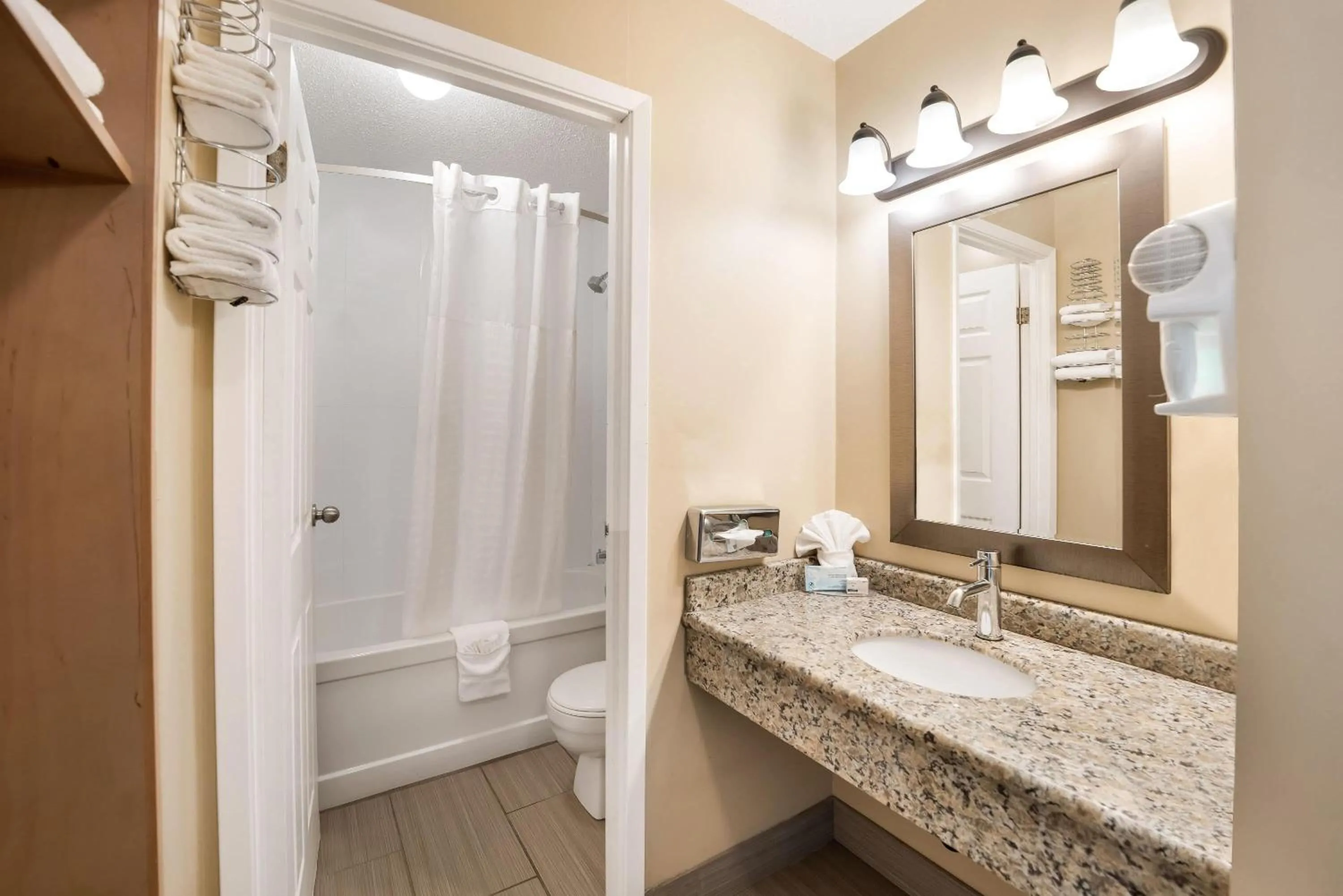 Bathroom in Days Inn by Wyndham Nanaimo