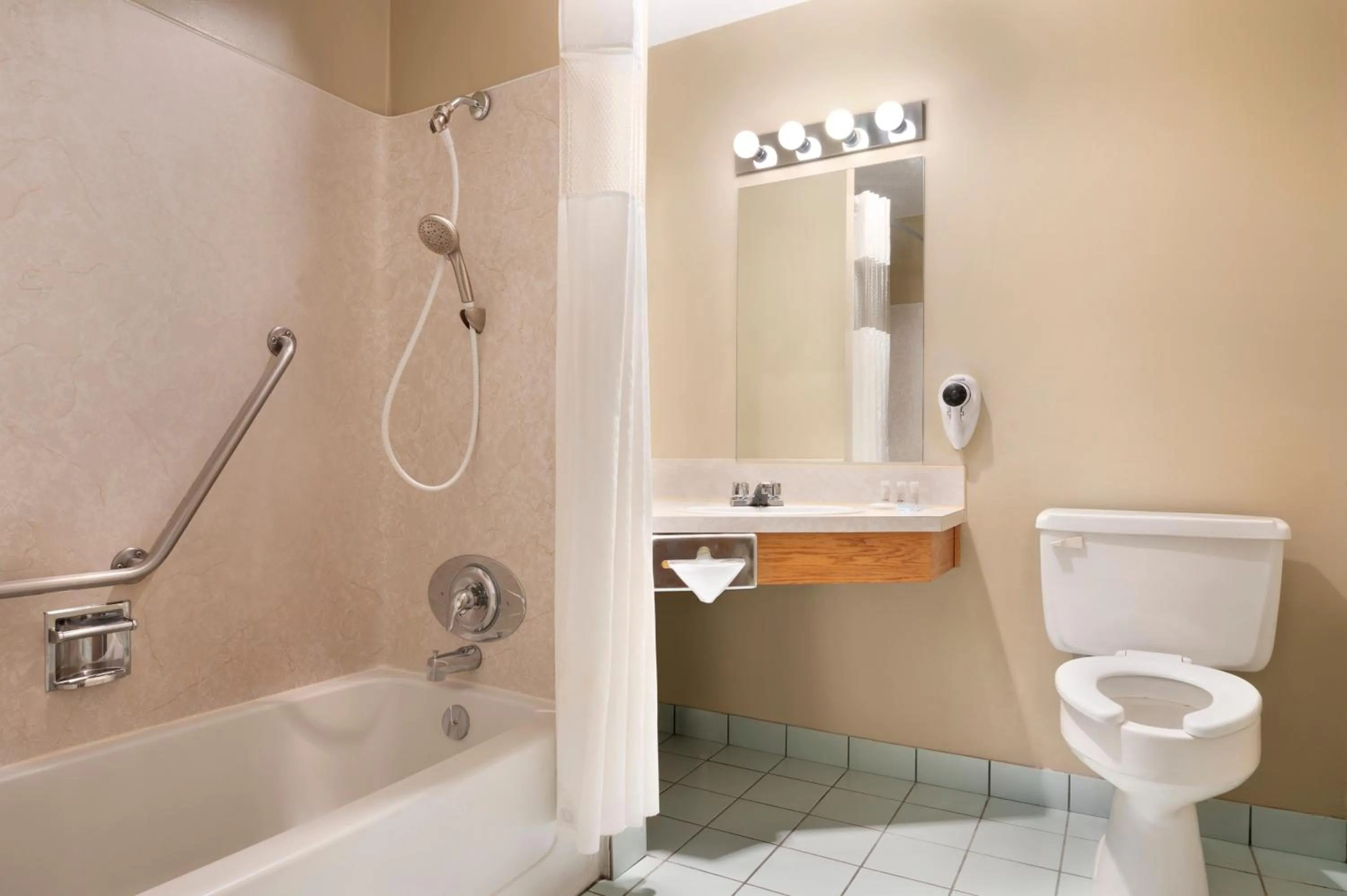 Bathroom in Days Inn by Wyndham Nanaimo