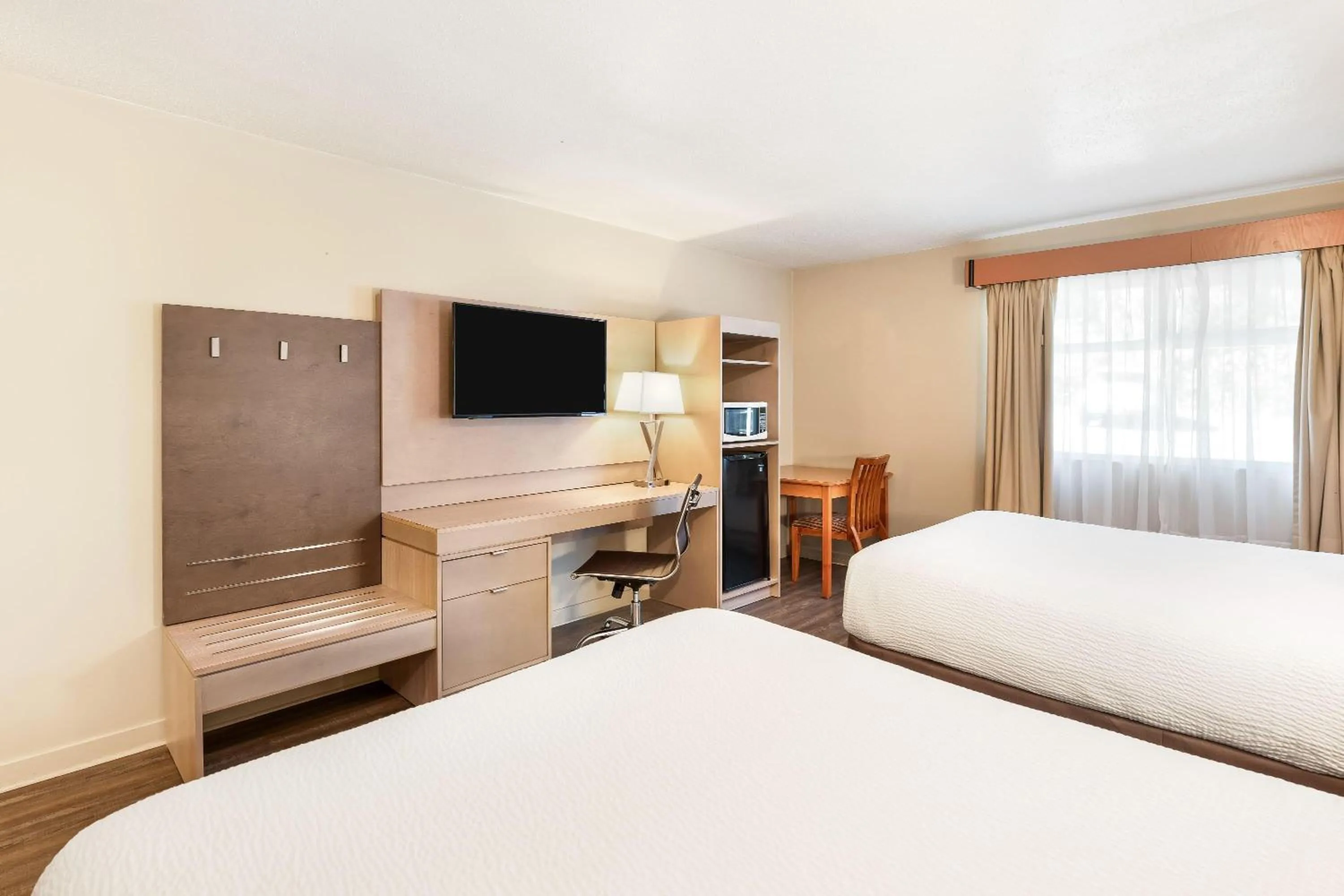 Bed in Days Inn by Wyndham Nanaimo