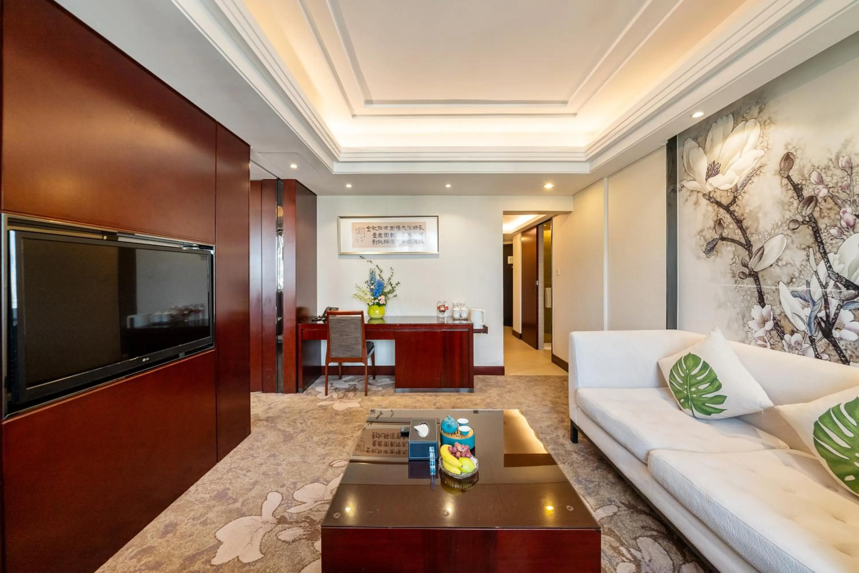 Living room in GuangDong Hotel Shanghai - Free Self-service Laundry