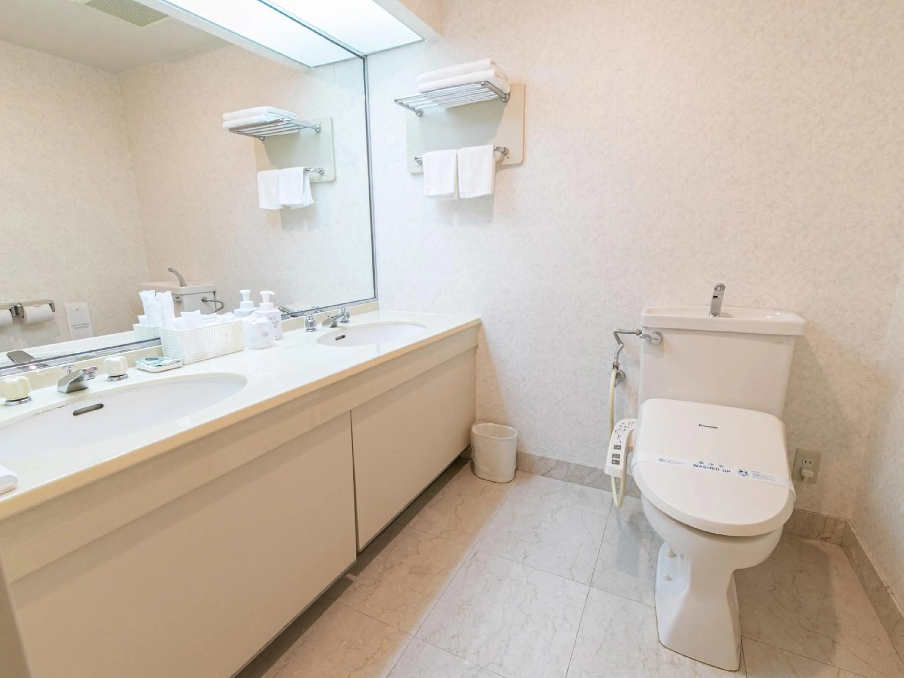 Toilet in Hotel Verfort Hyuga