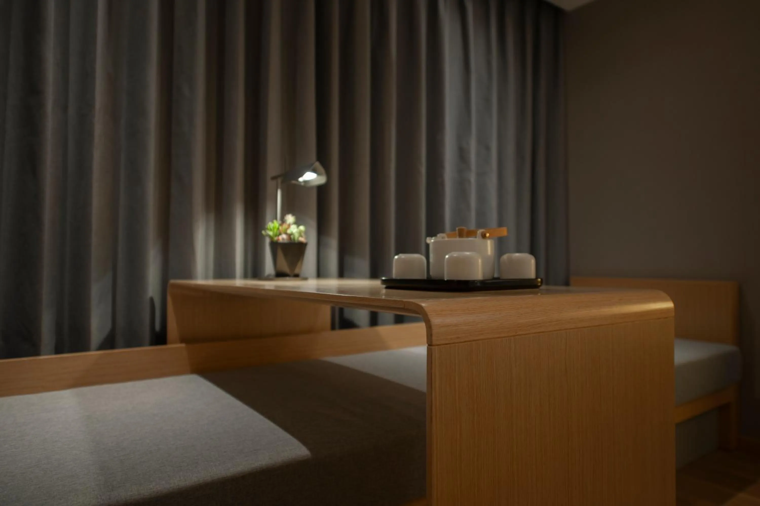 Seating area in Shanghai Baixia Pagoda Hotel