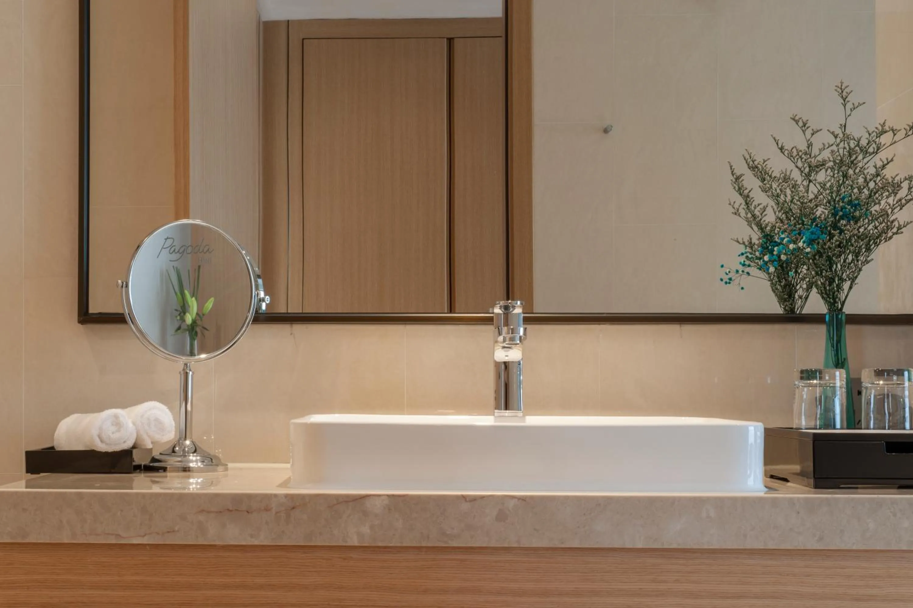 Bathroom in Shanghai Baixia Pagoda Hotel