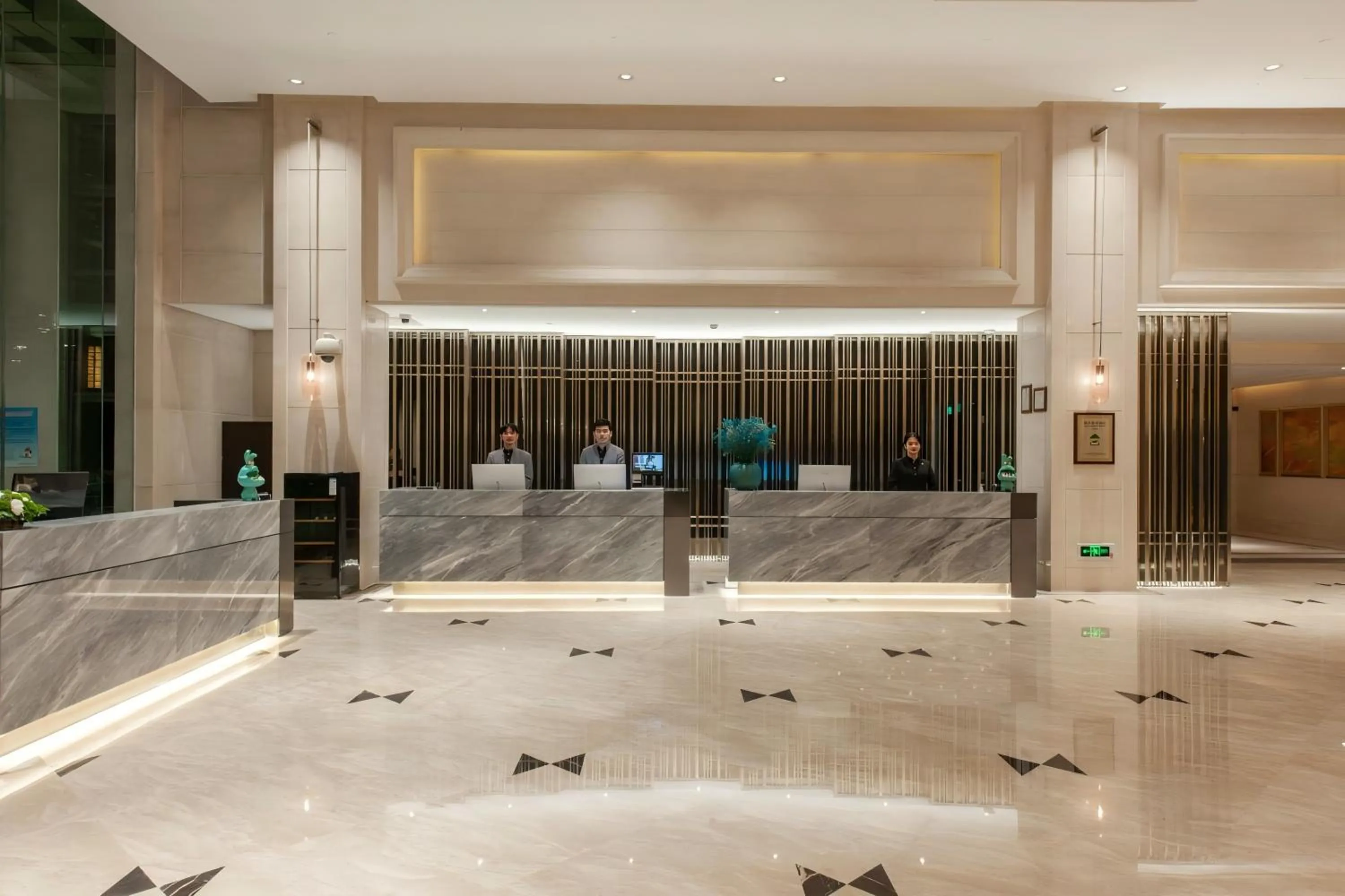 Lobby or reception in Shanghai Baixia Pagoda Hotel