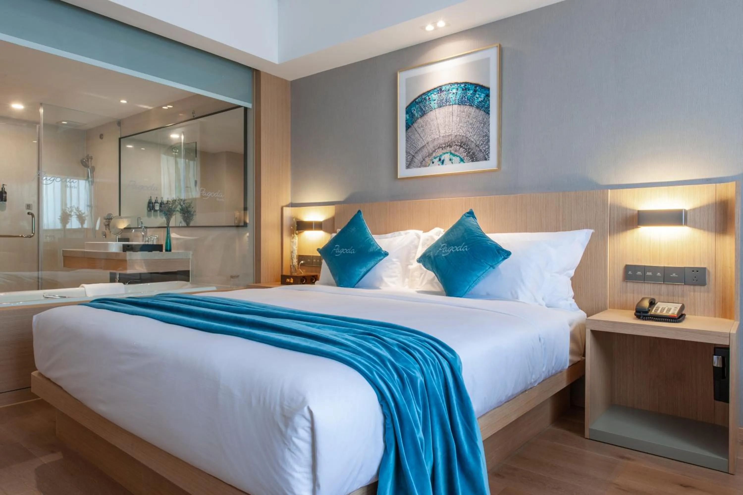 Bed in Shanghai Baixia Pagoda Hotel