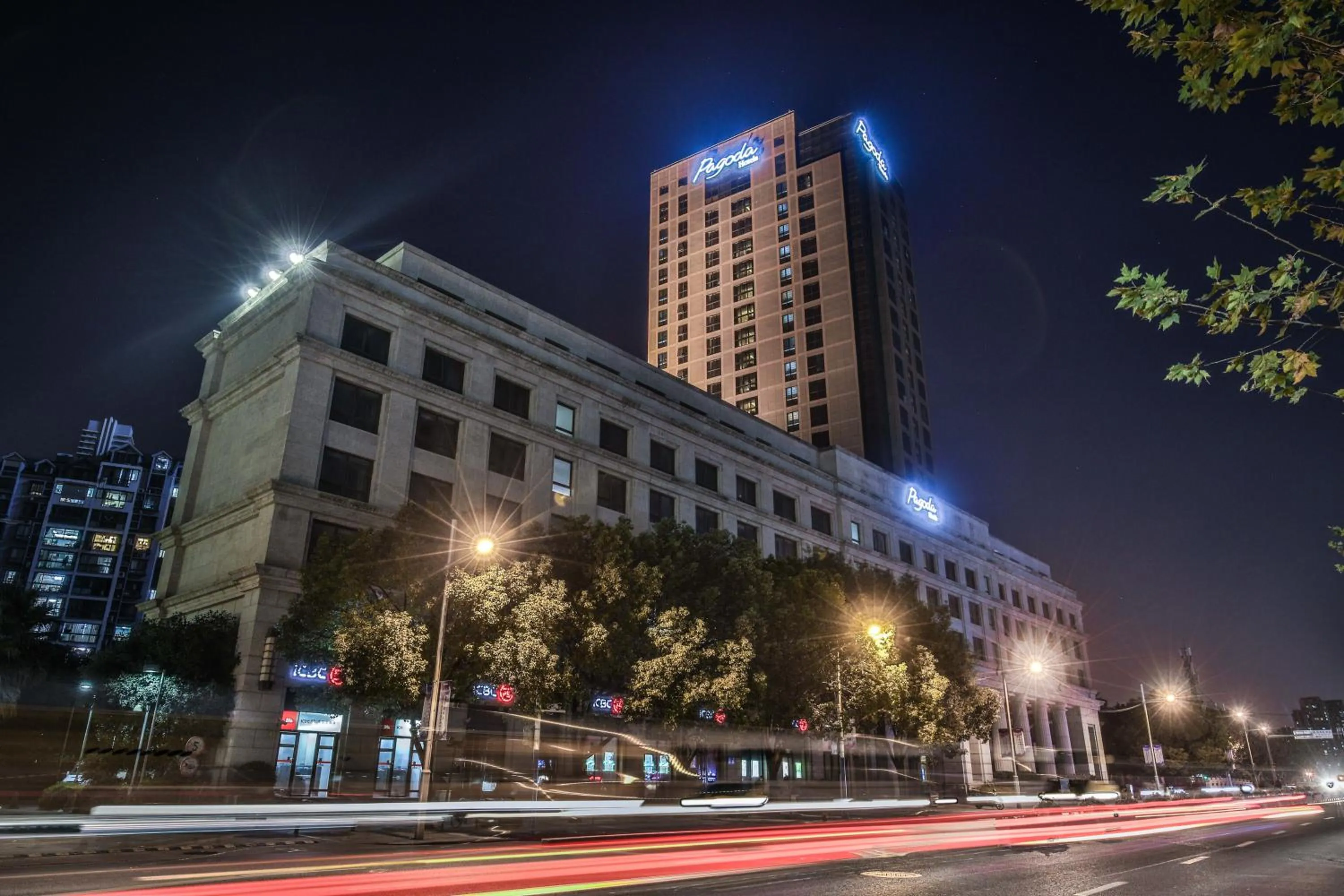 Property building in Shanghai Baixia Pagoda Hotel