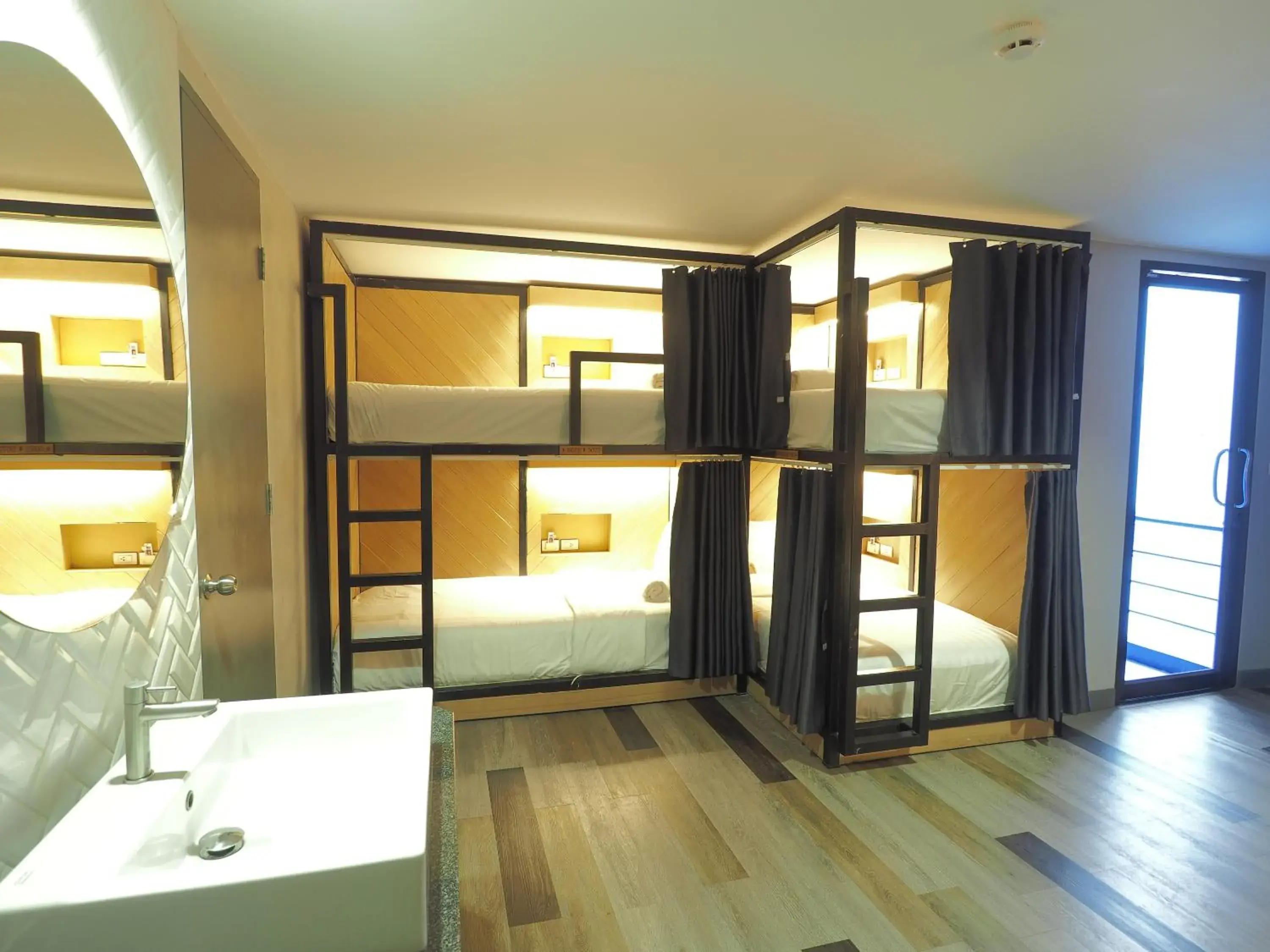 Bed in 8 Bed Mixed Dormitory Room in Alfresco Phuket Hotel Bed in 8 Bed Mixed Dormitory Room in Alfresco Phuket Hotel