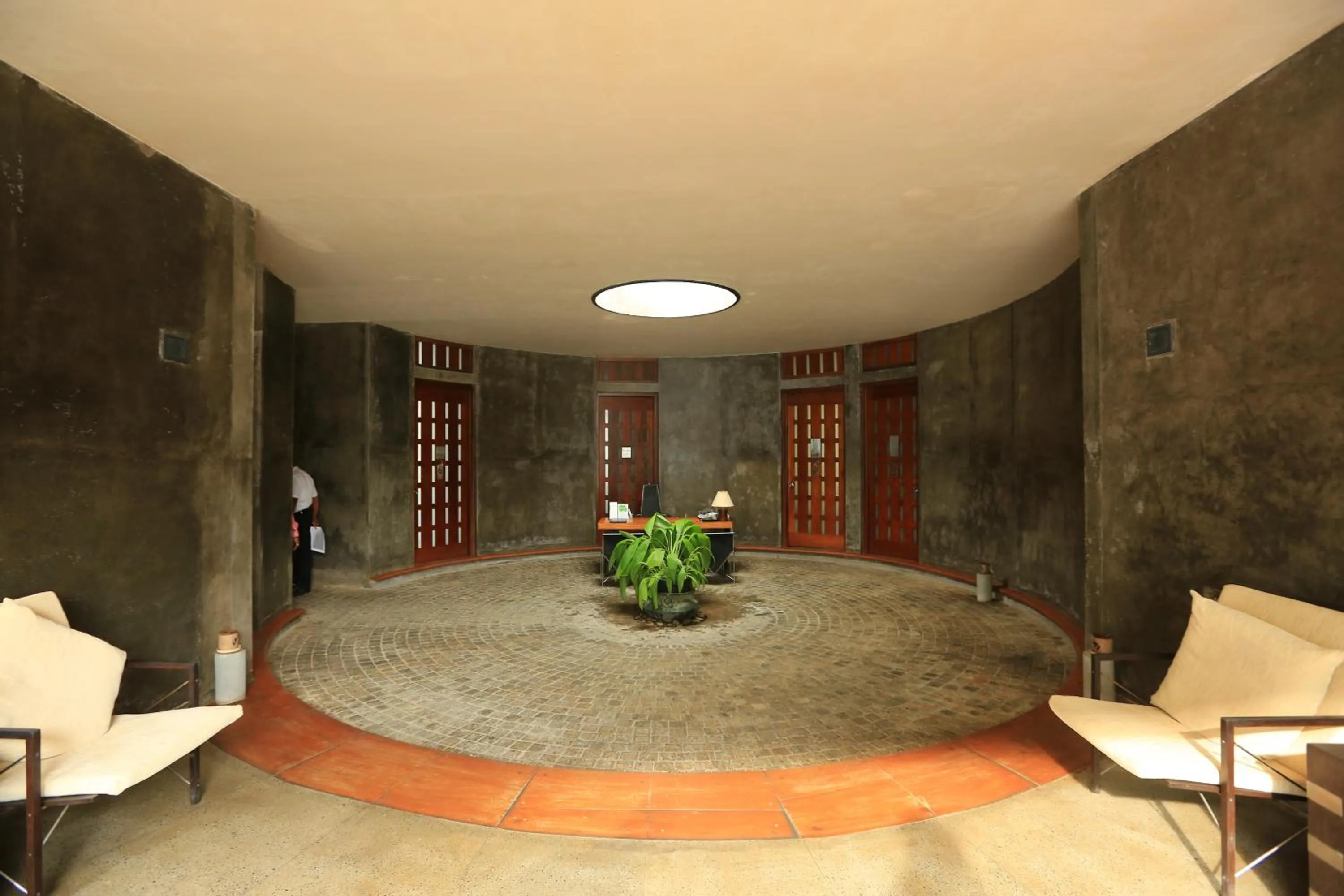 Massage in The Blue Water - Geoffrey Bawa Heritage Resort Hotel