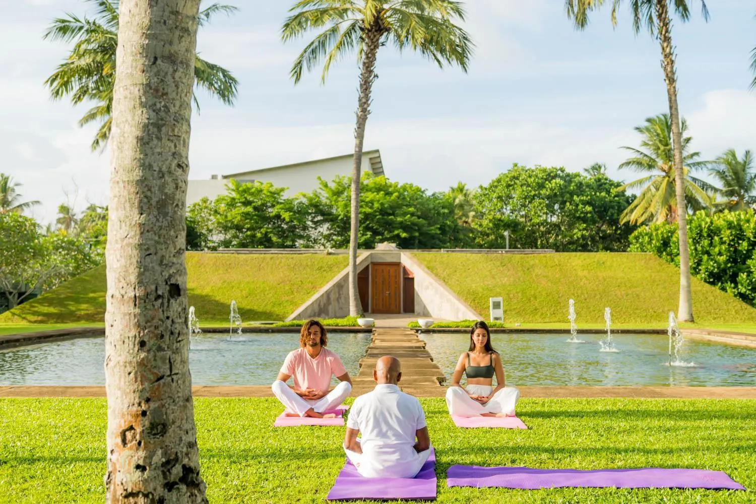 Garden in The Blue Water - Geoffrey Bawa Heritage Resort Hotel