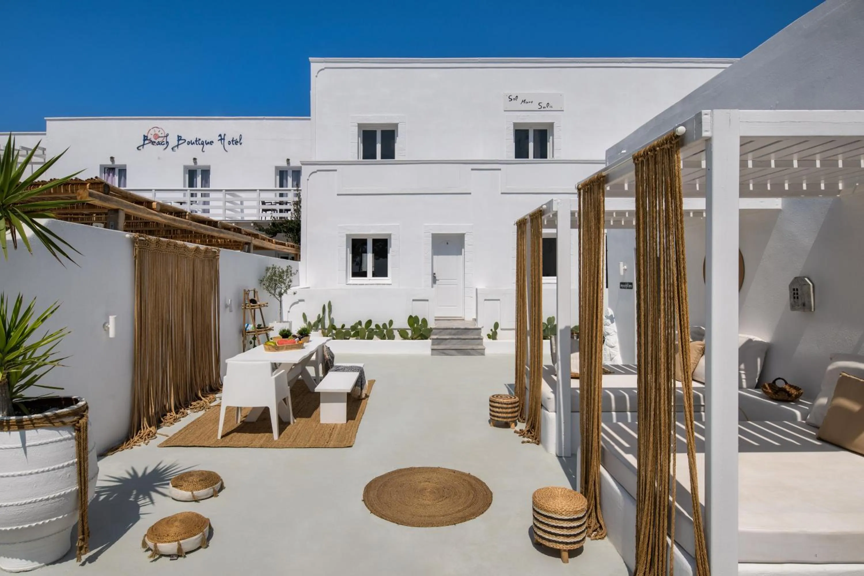 Property building in Sol Mare Salis