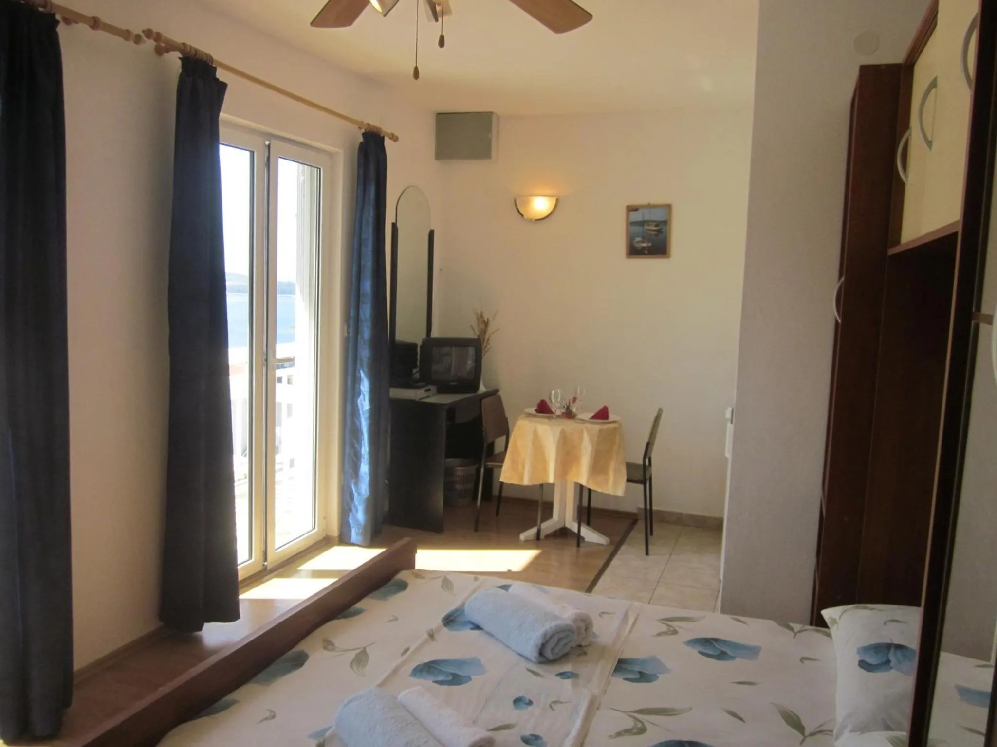 Photo of the whole room, Bed in Apartments Kresic