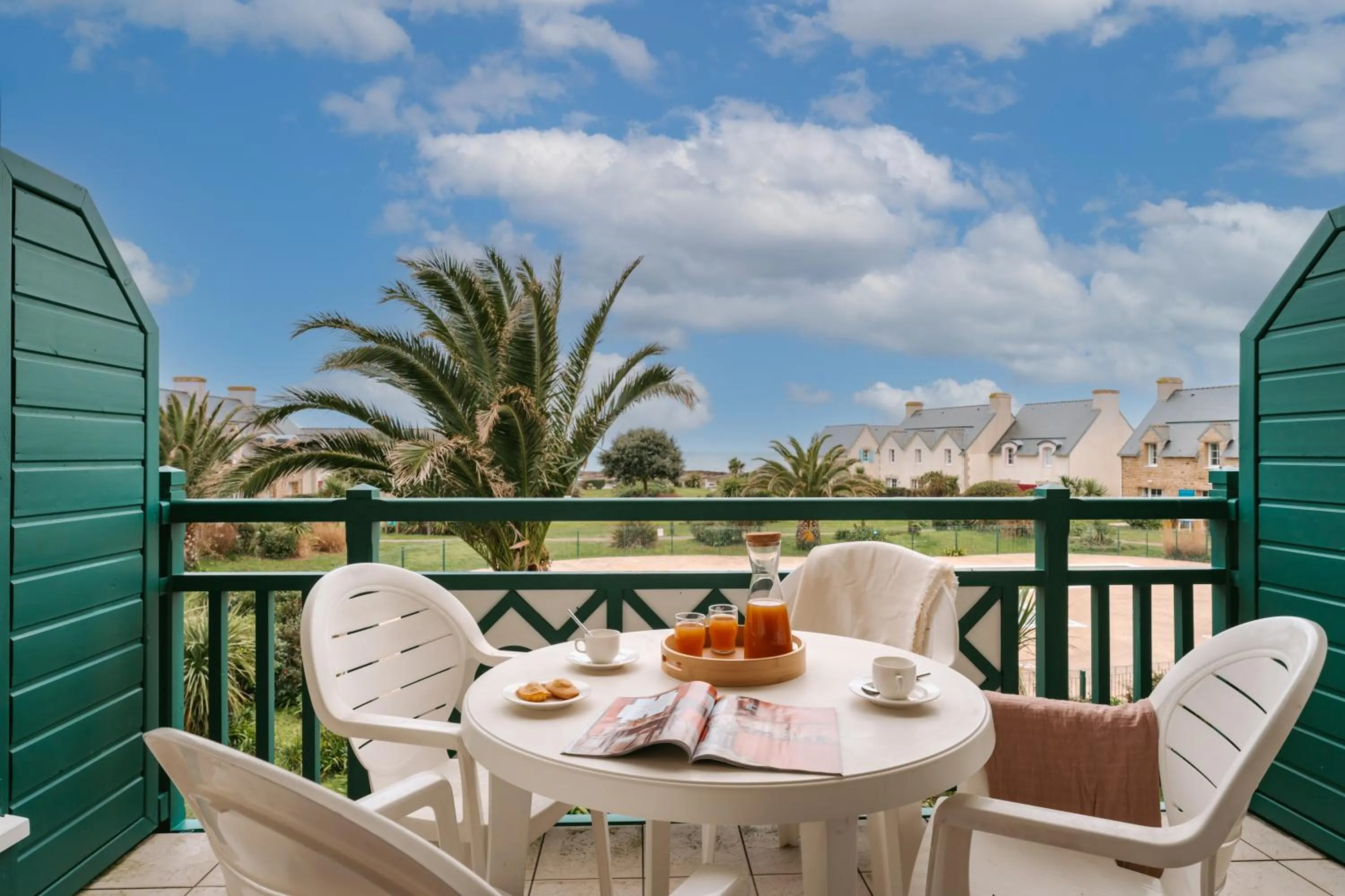 Superior Two-Bedroom Apartment with Sleeping Alcove and Terrace or Balcony (8 People) - Sea View in Résidence Pierre & Vacances Cap Marine