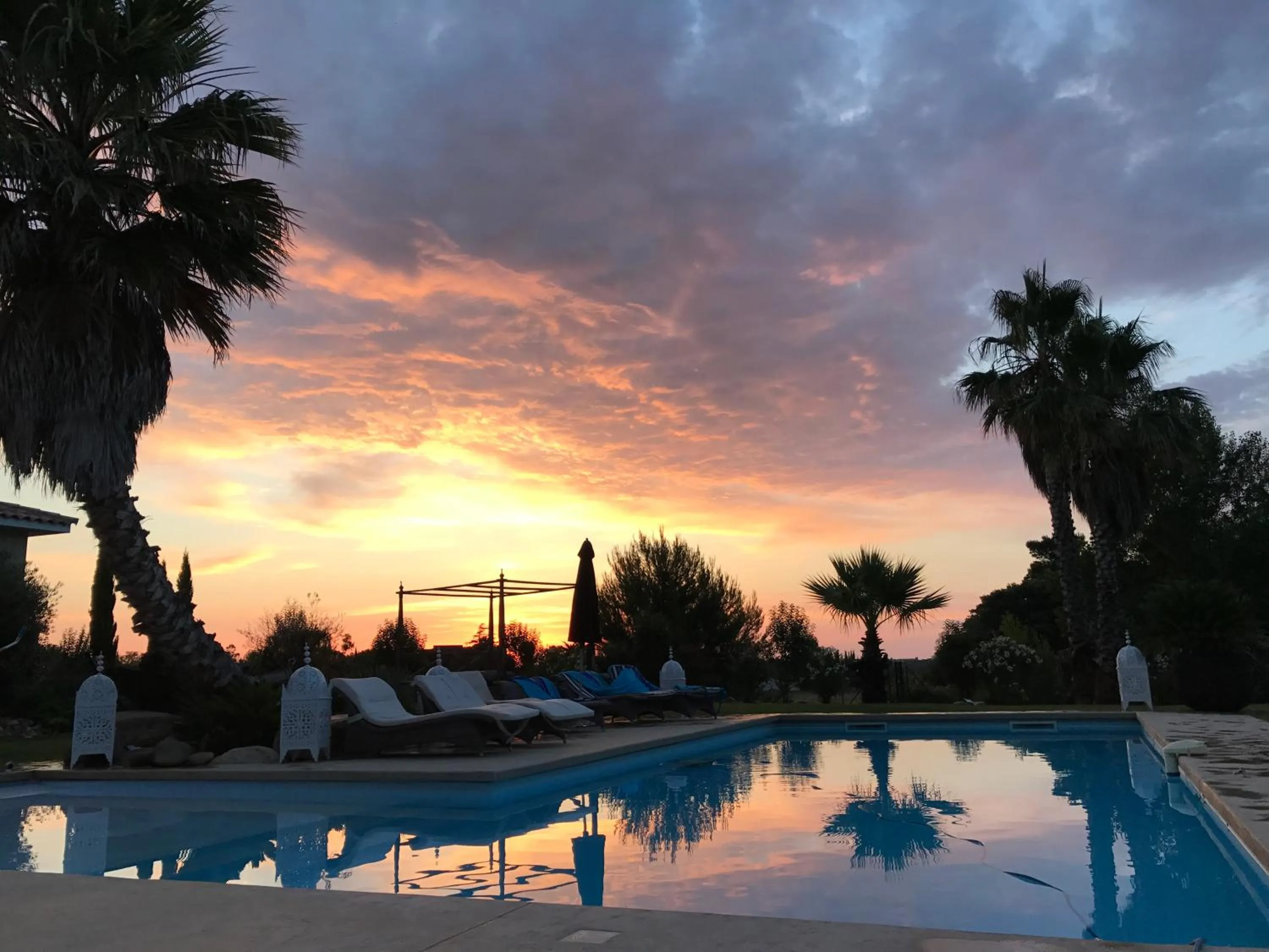 Pool view in Escapades Lointaines