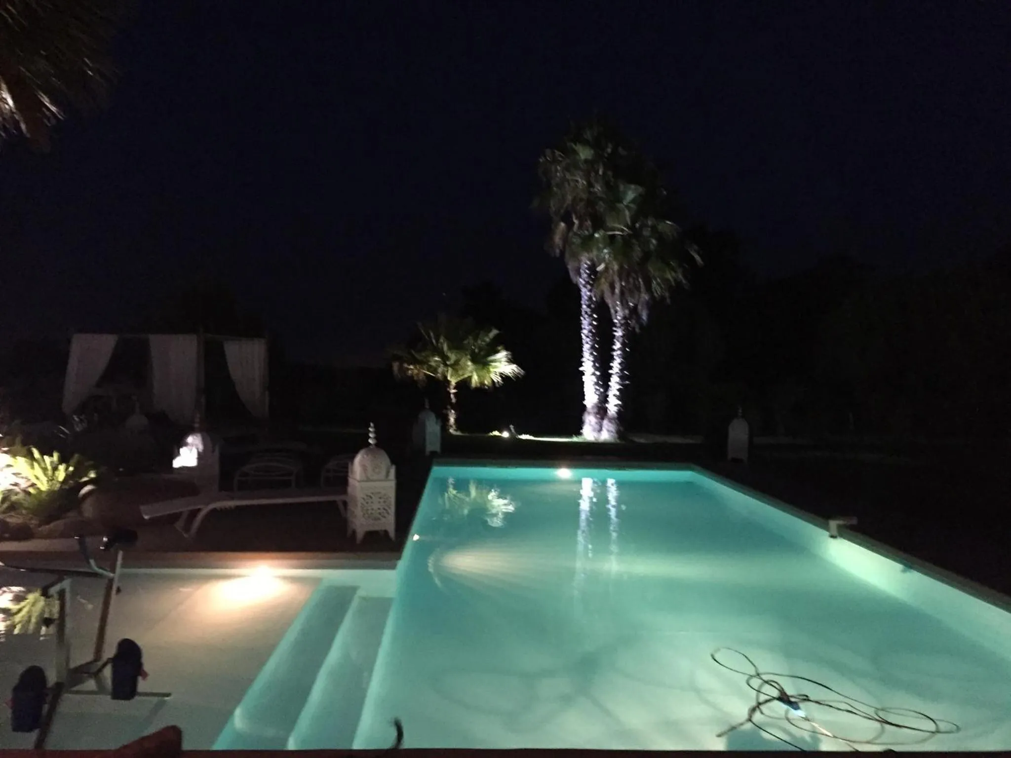 Night in Escapades Lointaines