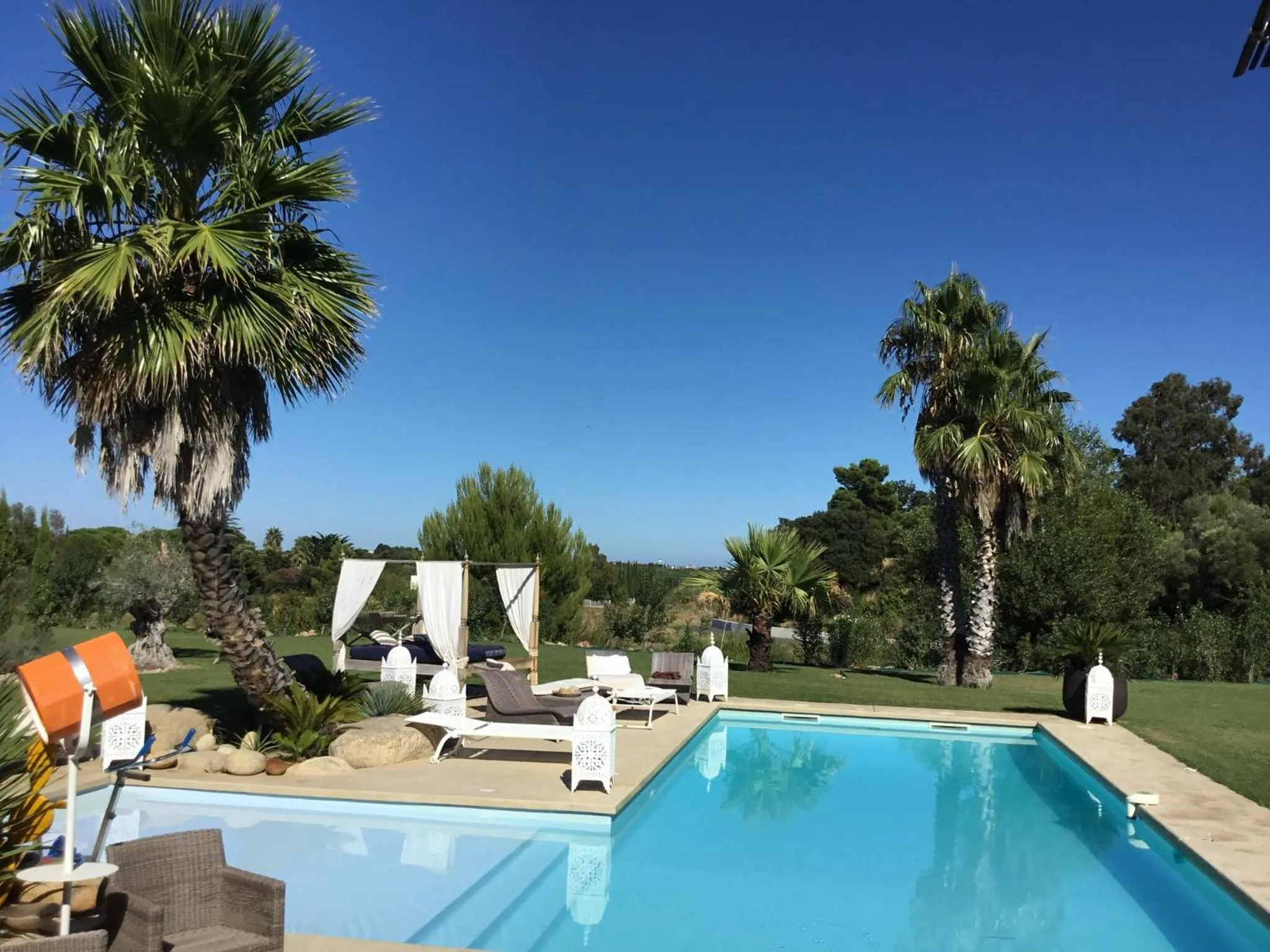 Swimming pool in Escapades Lointaines