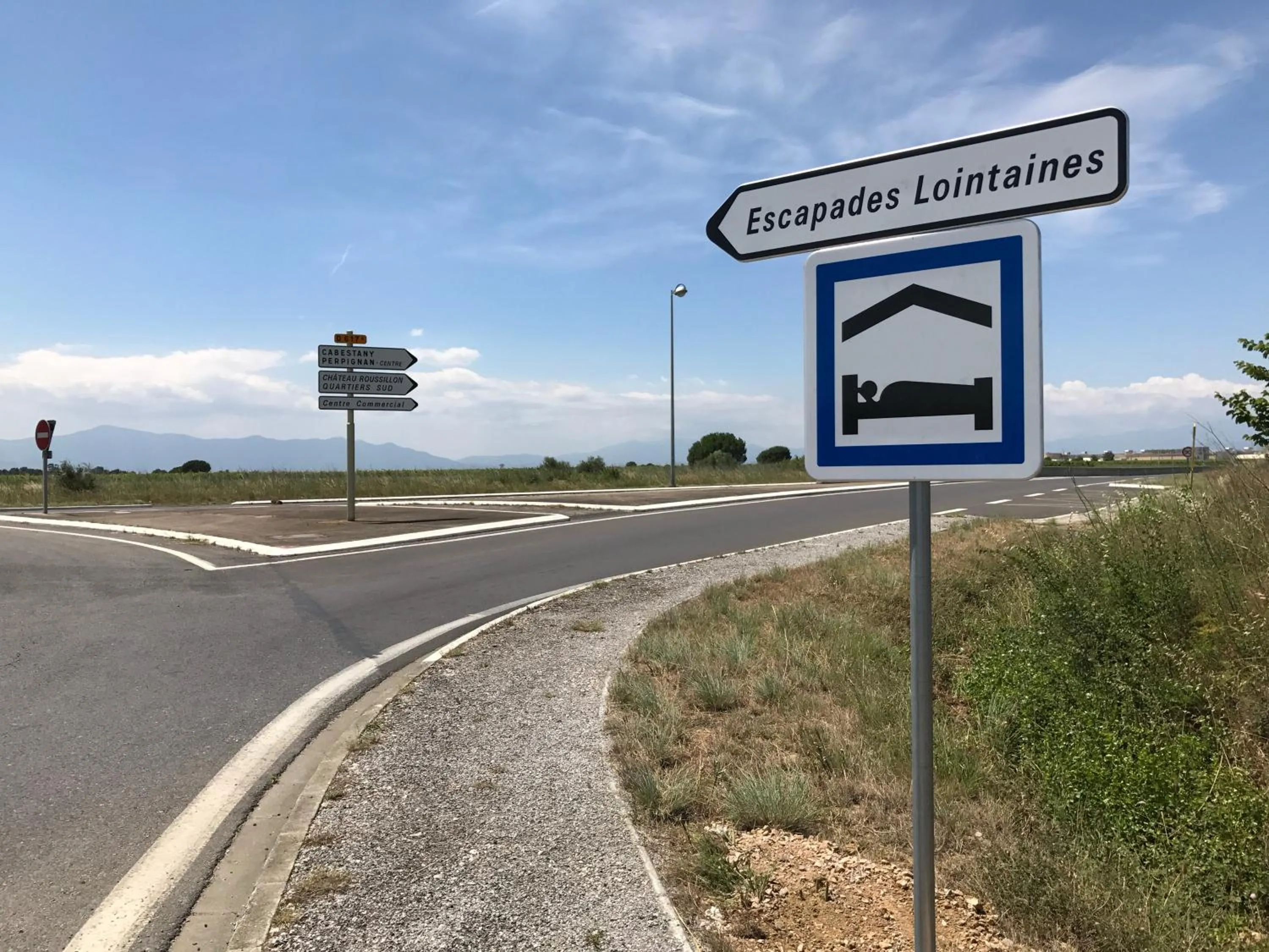 Neighbourhood in Escapades Lointaines