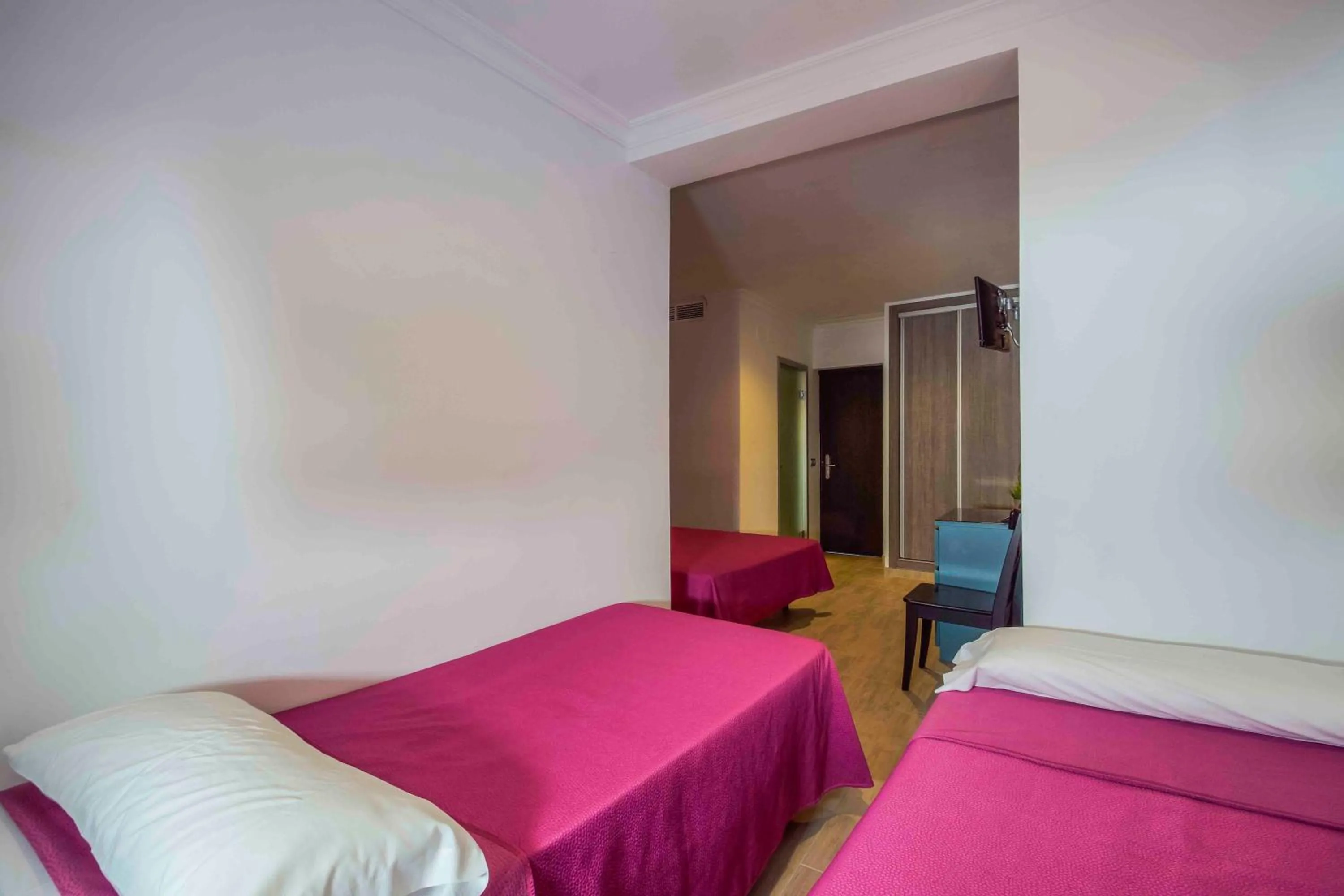 Bedroom, Bed in Hostal Campito