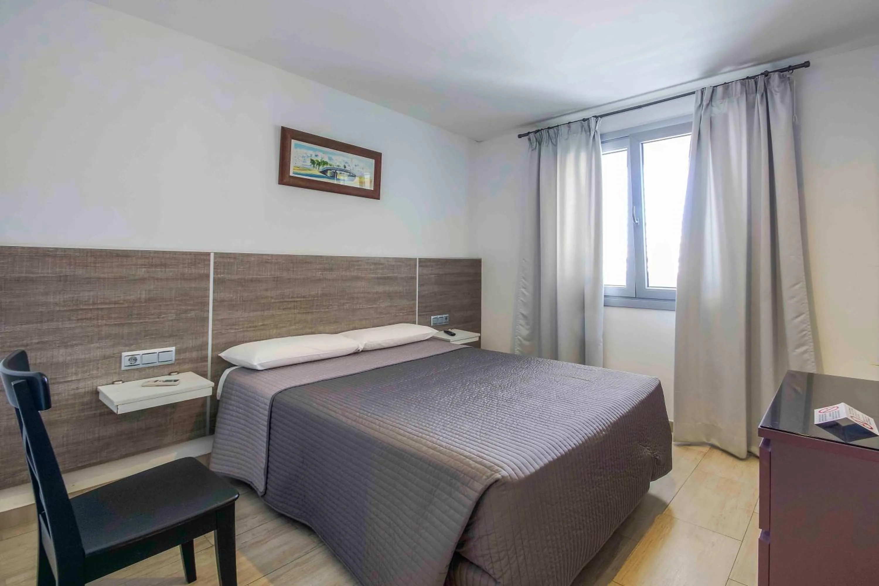 Bedroom, Bed in Hostal Campito