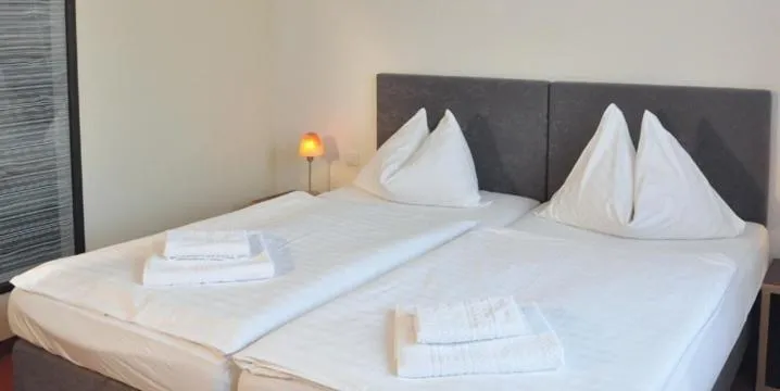 Bed in Hotel-Restaurant Moser Pöchlarn