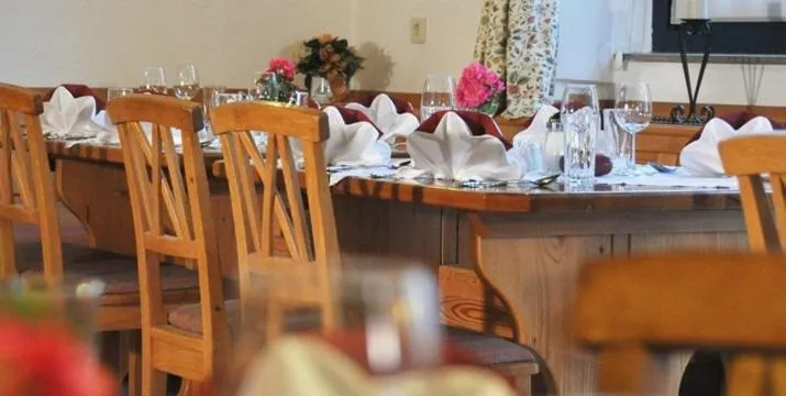 Restaurant/places to eat in Hotel-Restaurant Moser Pöchlarn