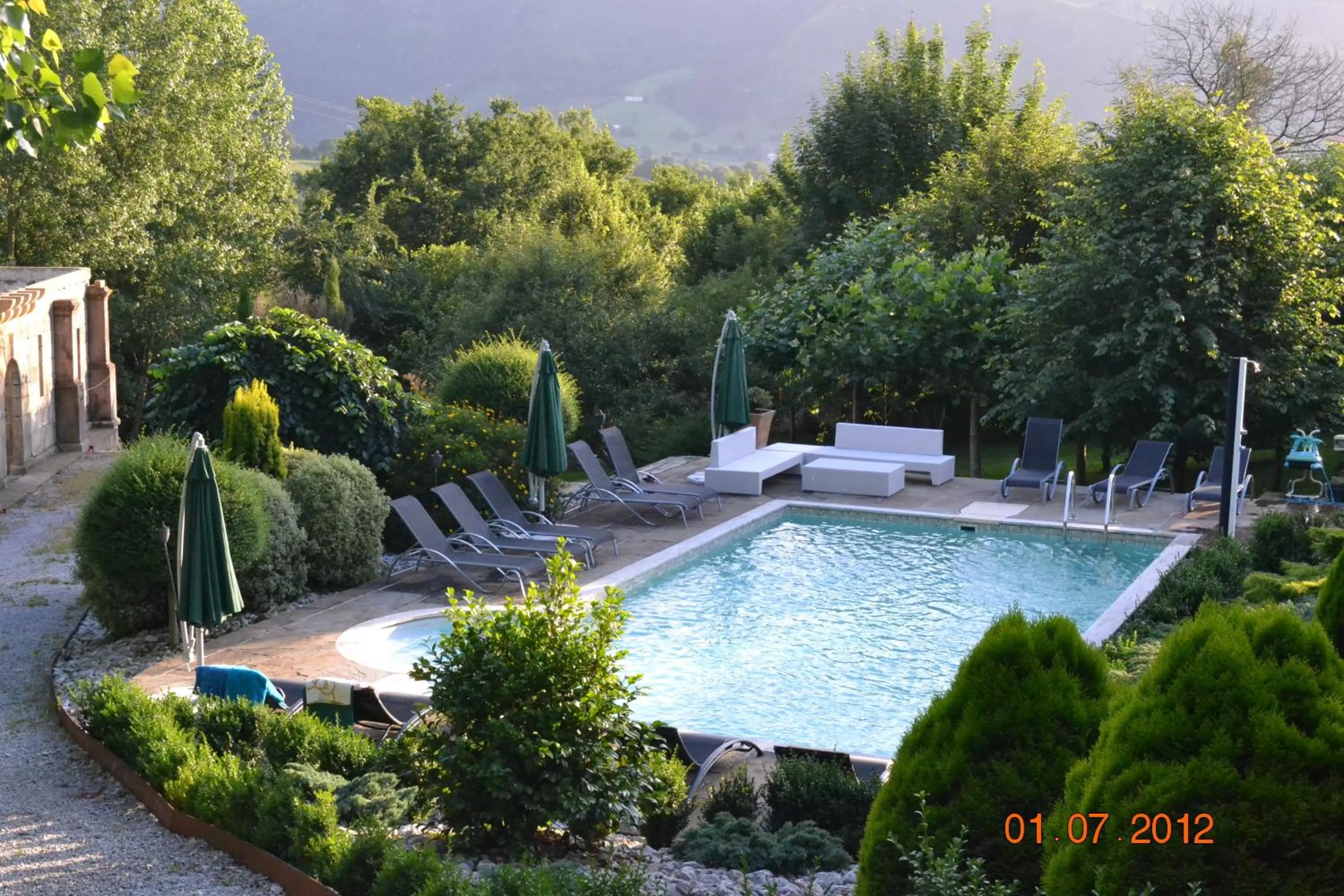 Swimming pool in Palacio de Trasvilla