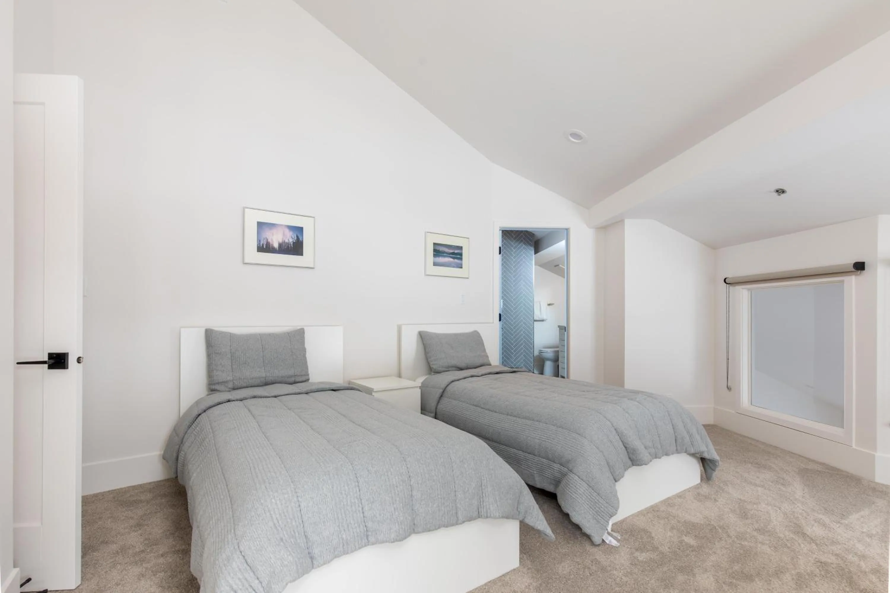 Bed in Fawngrove #1616