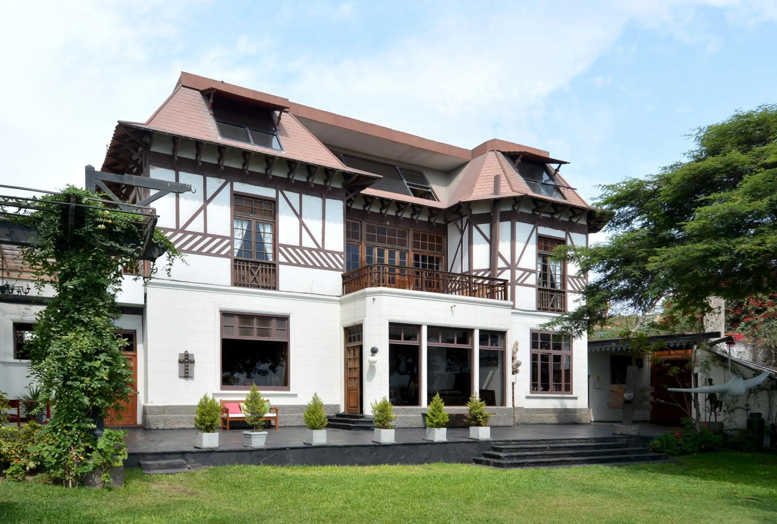 Facade/entrance in Second Home Peru