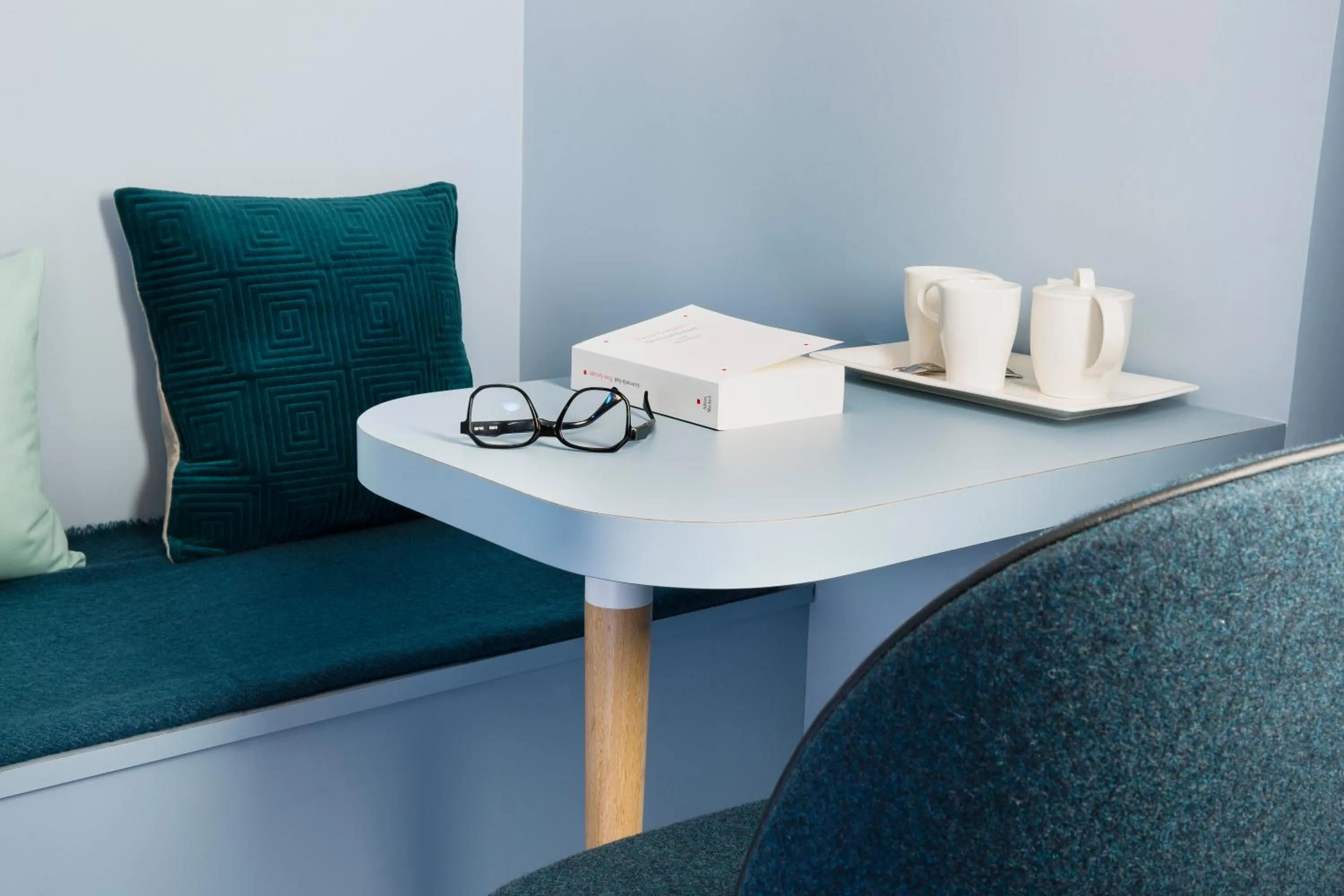 Bedroom in Hôtel Céleste Batignolles Montmartre