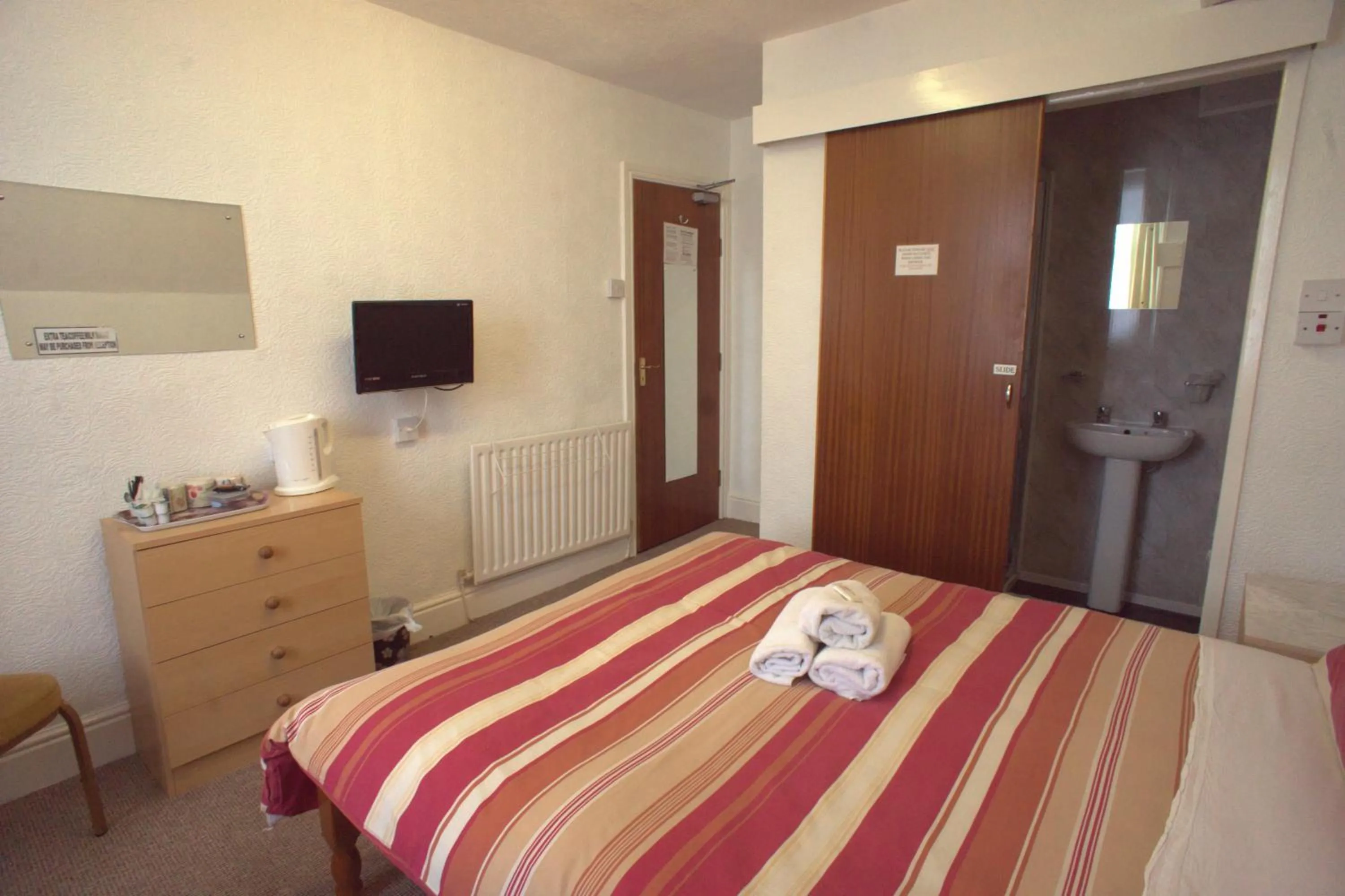 Coffee/tea facilities in Morrisy House