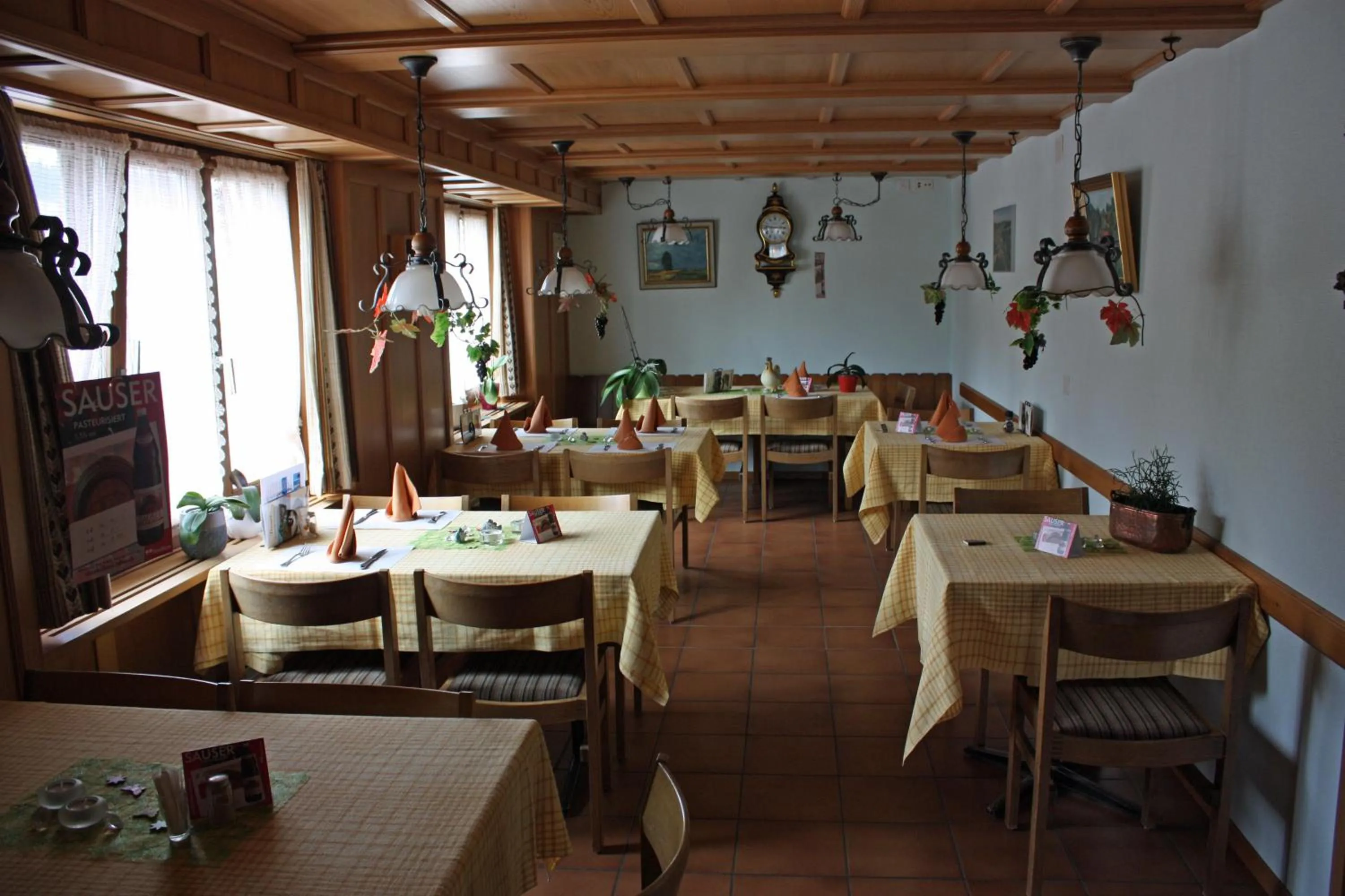 Restaurant/places to eat in Hotel Koi-Gartenteich