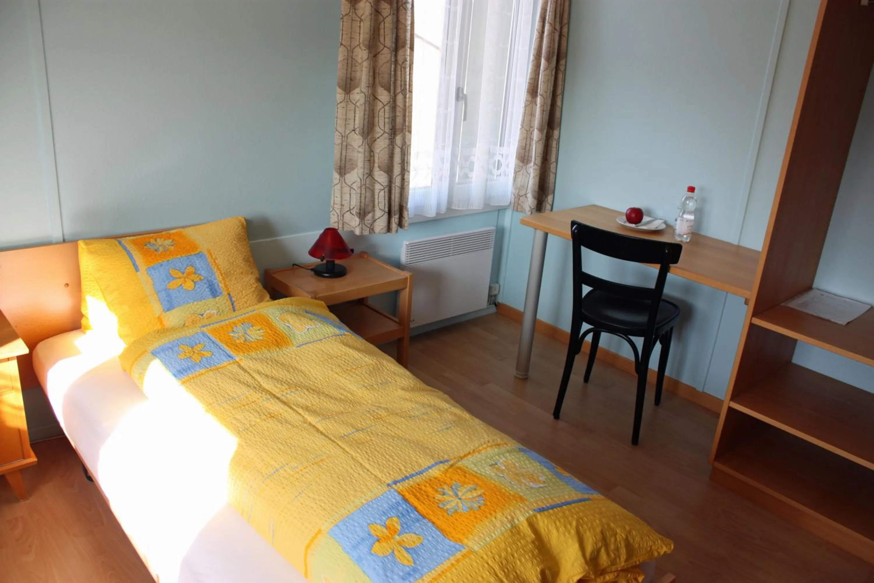 Bedroom, Bed in Hotel Koi-Gartenteich