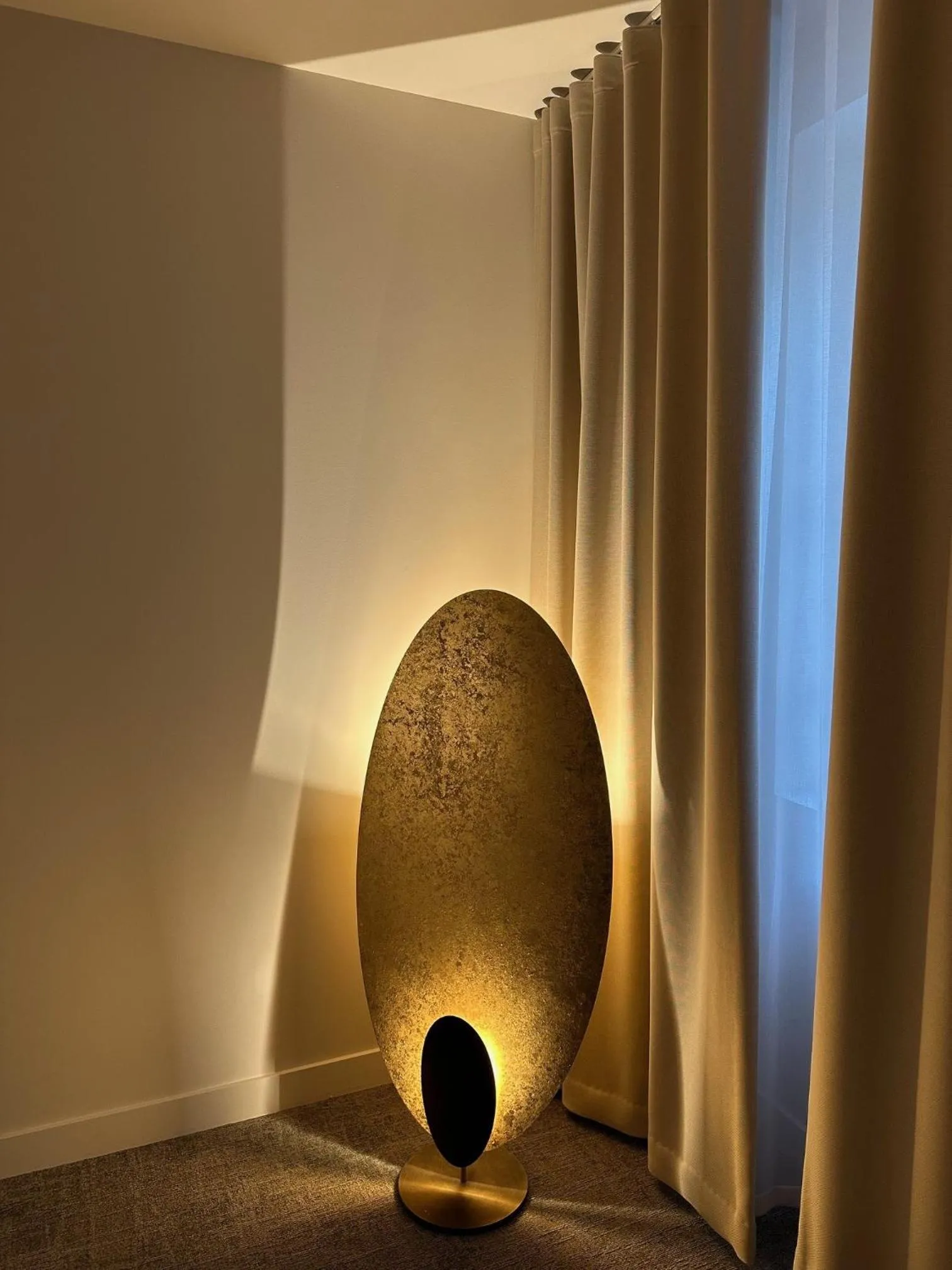 Photo of the whole room in Hôtel Le Médiéval Palais des Papes