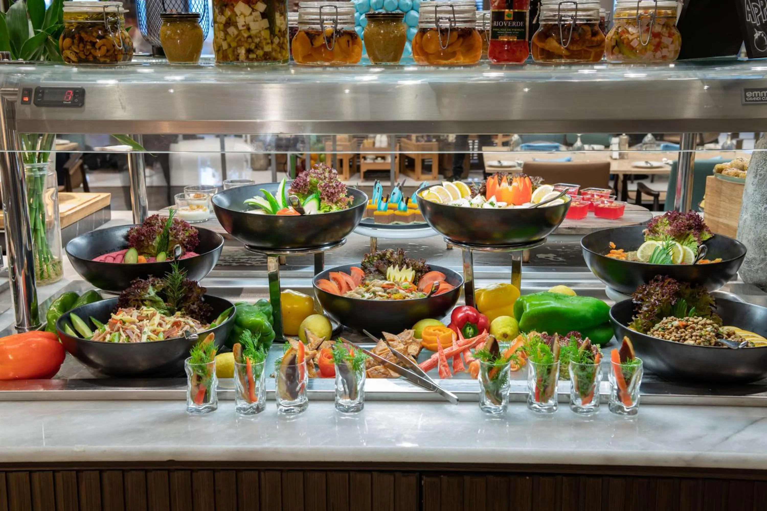 Food and drinks in Radisson Blu Hotel, Jeddah Corniche