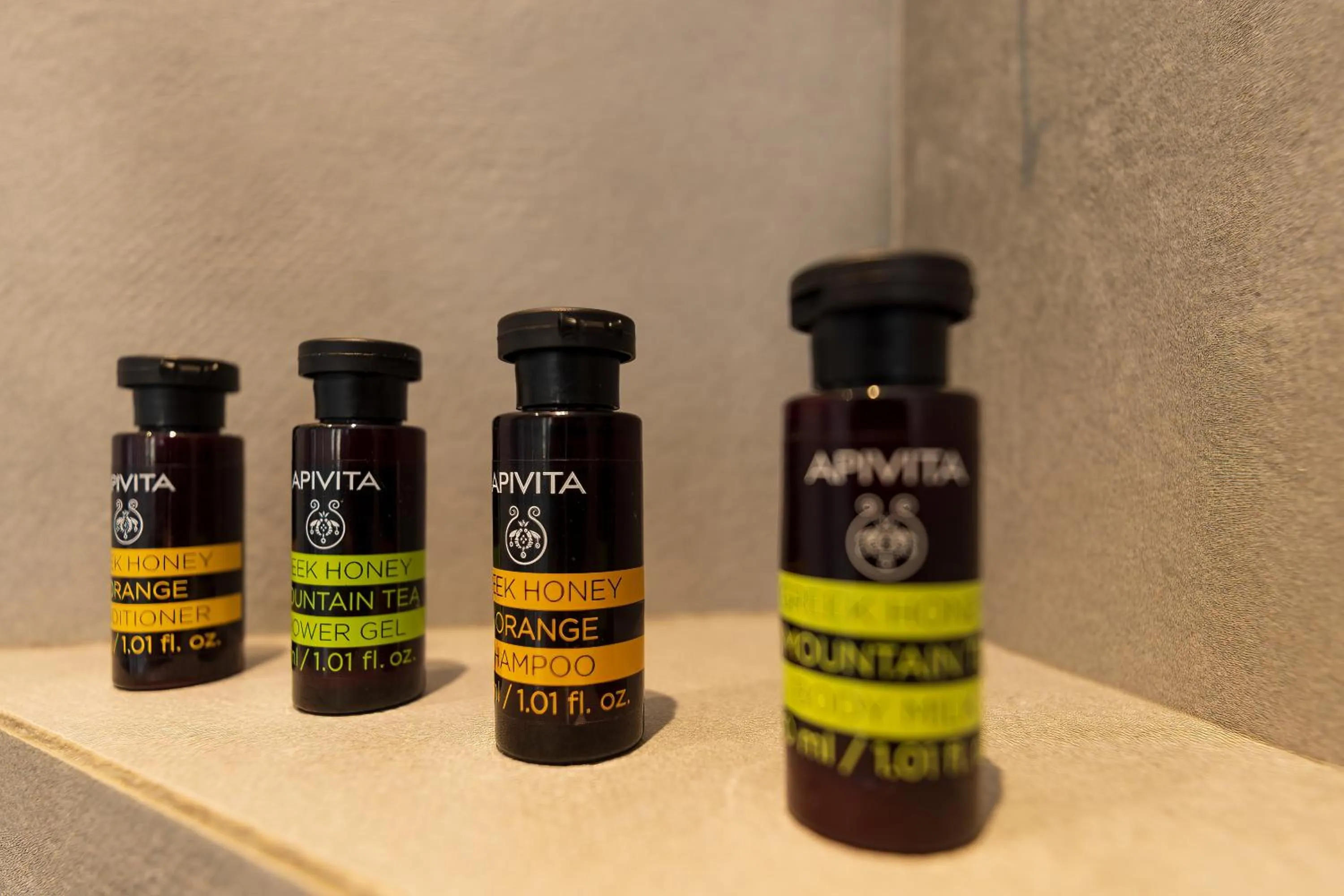 Bathroom in Nymfes Hotel