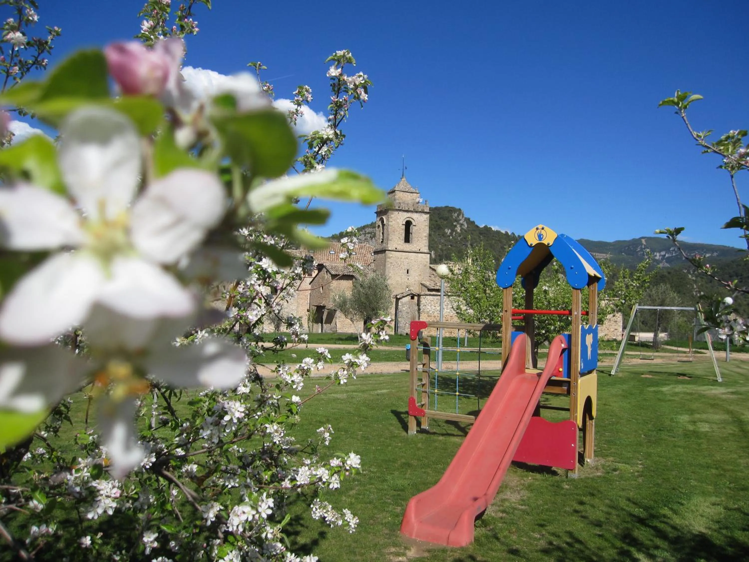Facade/entrance in Ligüerre Resort
