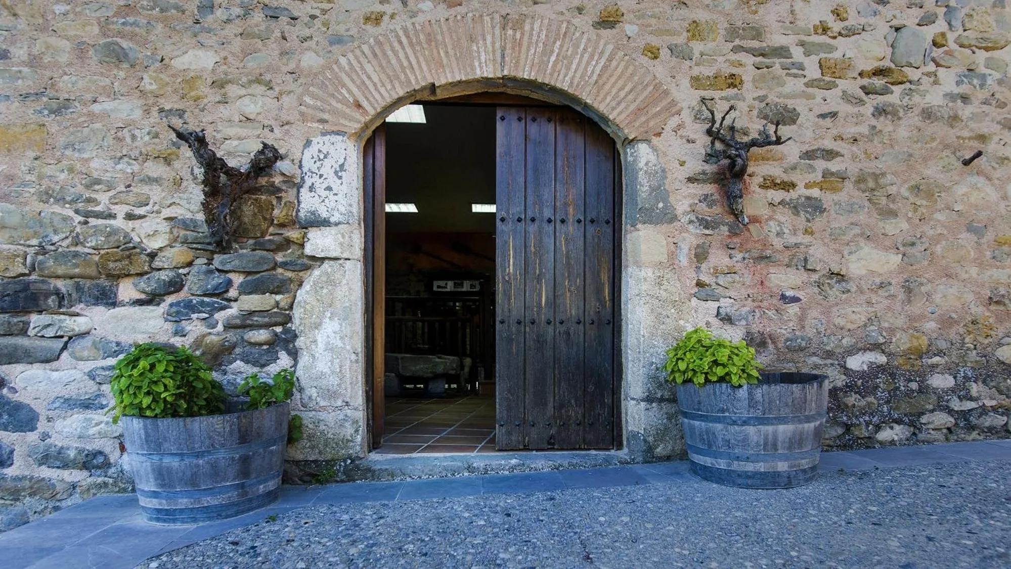 Facade/entrance in Ligüerre Resort