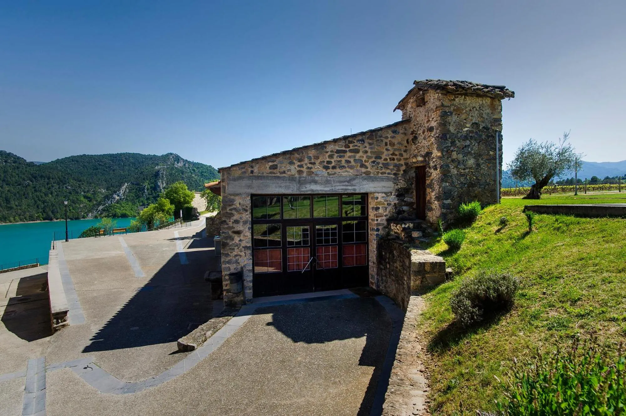 Property building in Ligüerre Resort