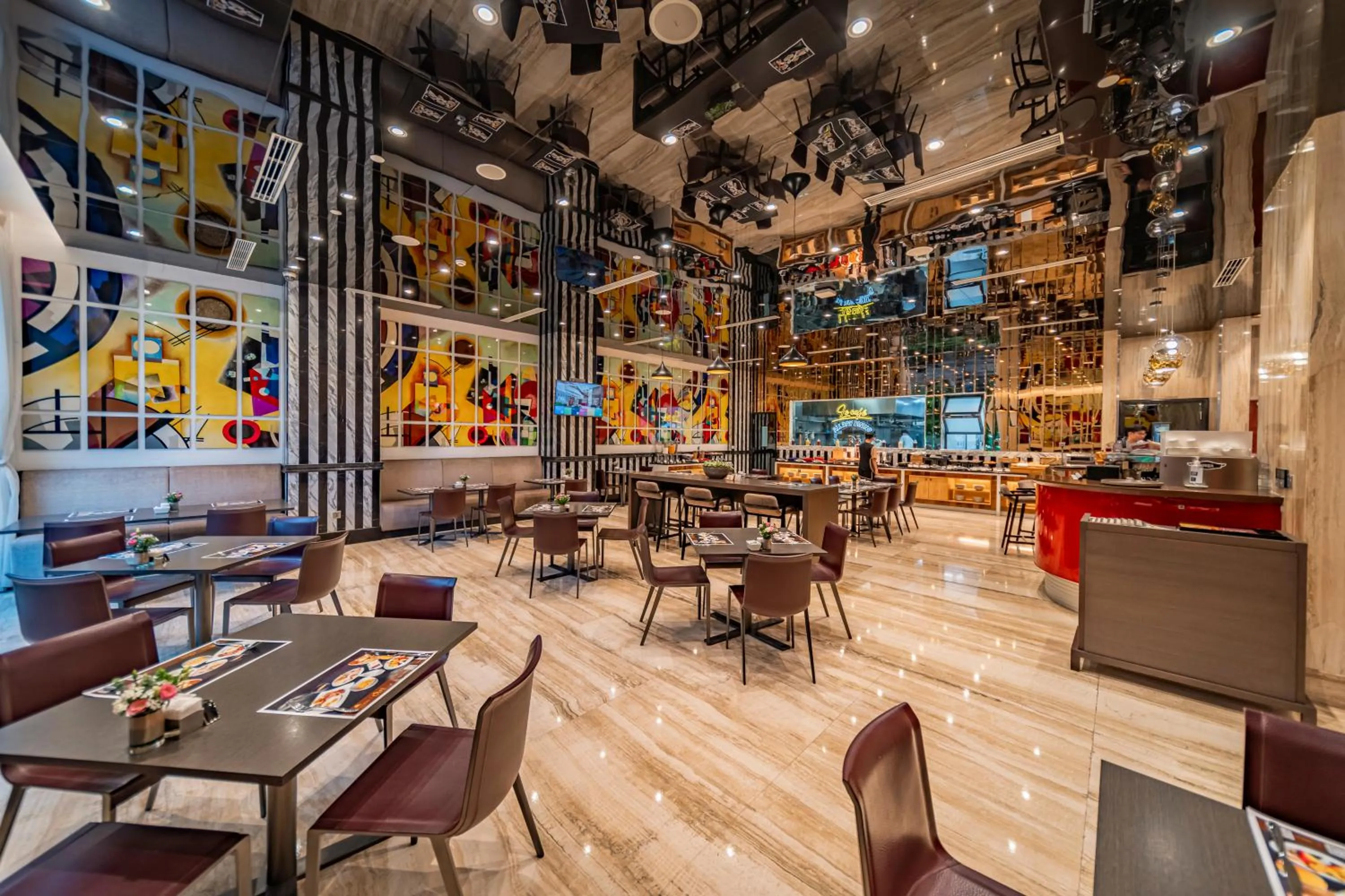 Restaurant/places to eat in Sherwood Suites